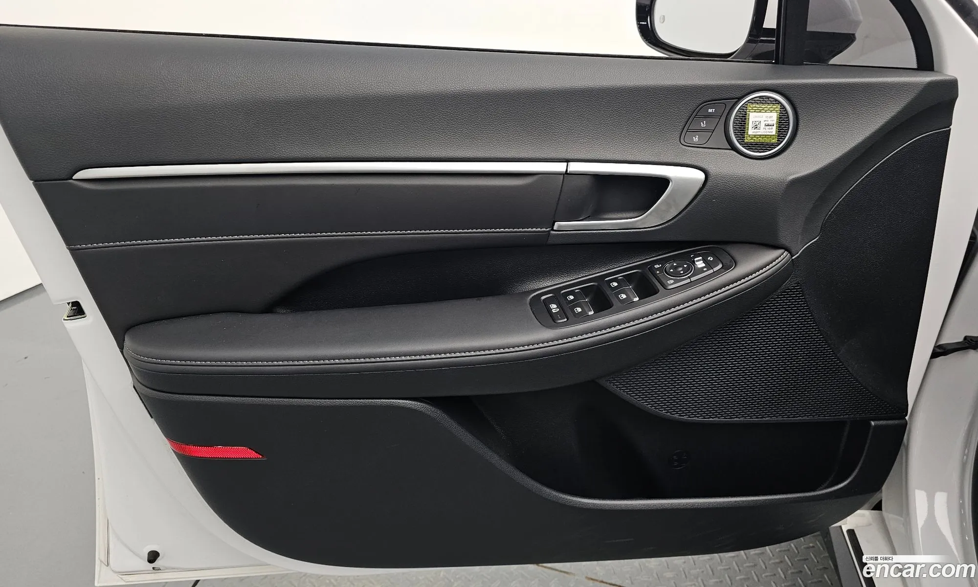 Hyundai Sonata the Edge 2023 — 32