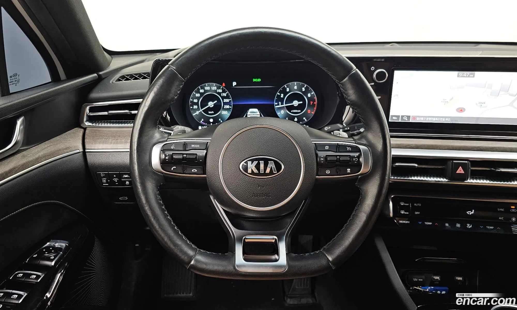 Kia K5 2021 KNAG6412BMA140759 — 10