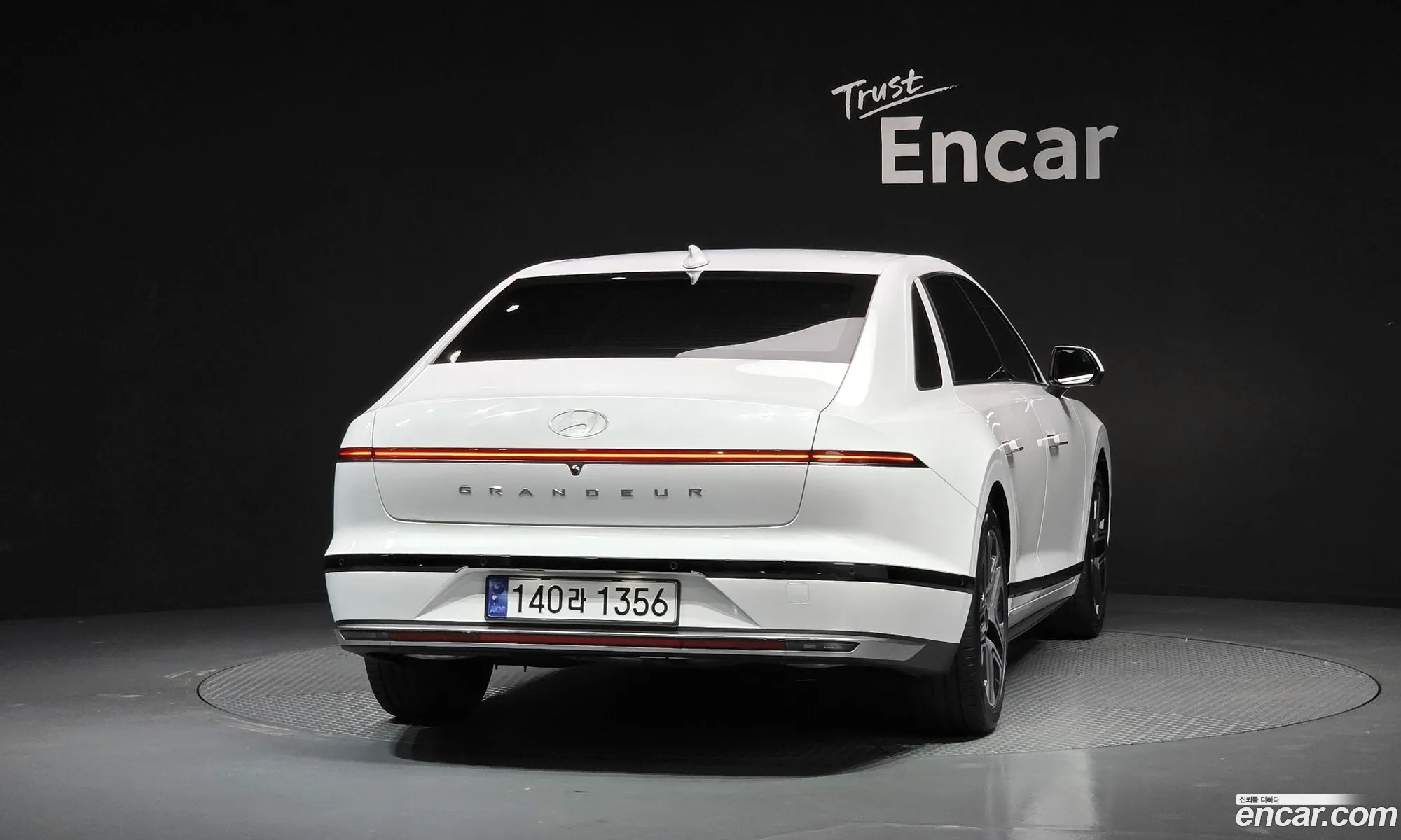 Hyundai Grandeur Hybrid 2023 — 3