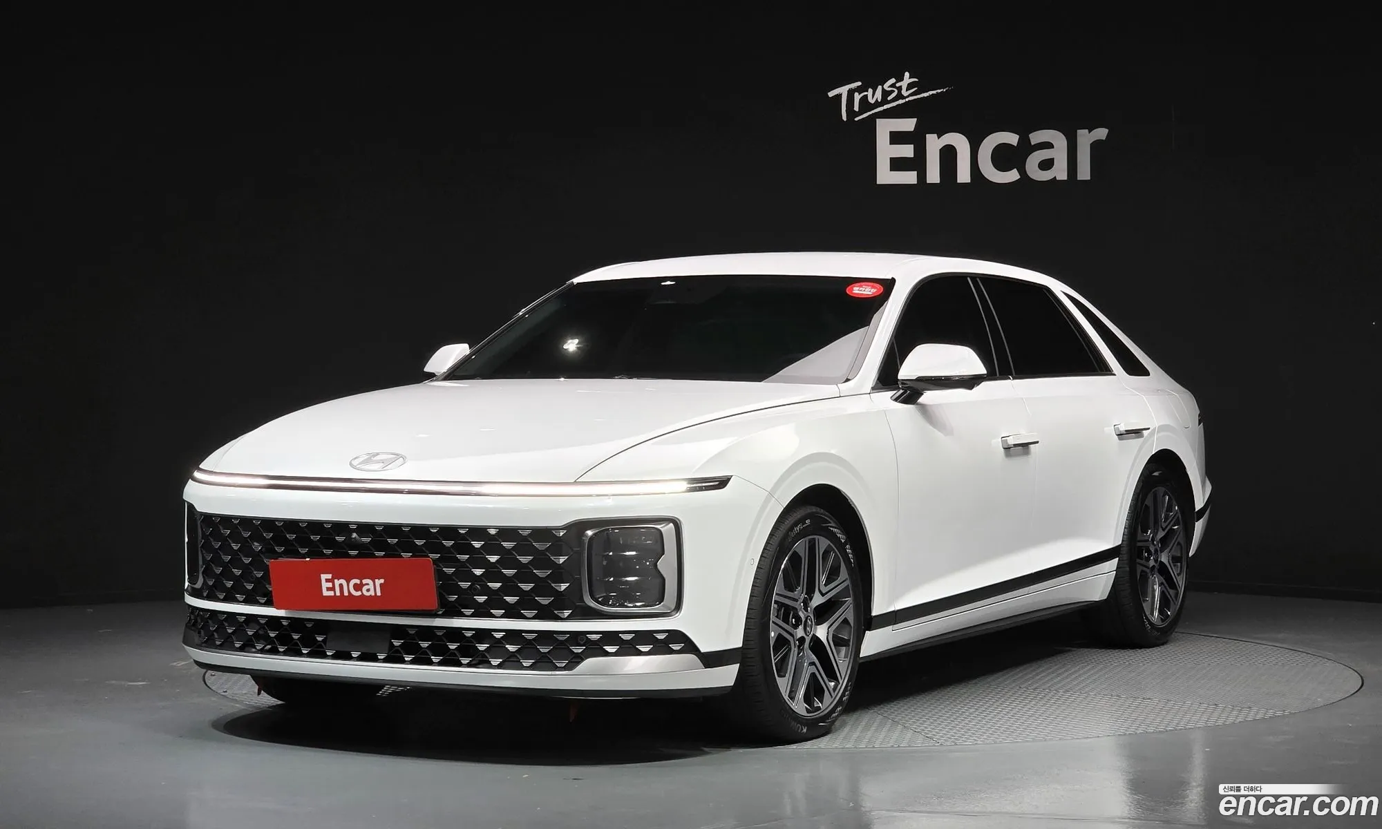 Hyundai Grandeur Hybrid 2023 — 4