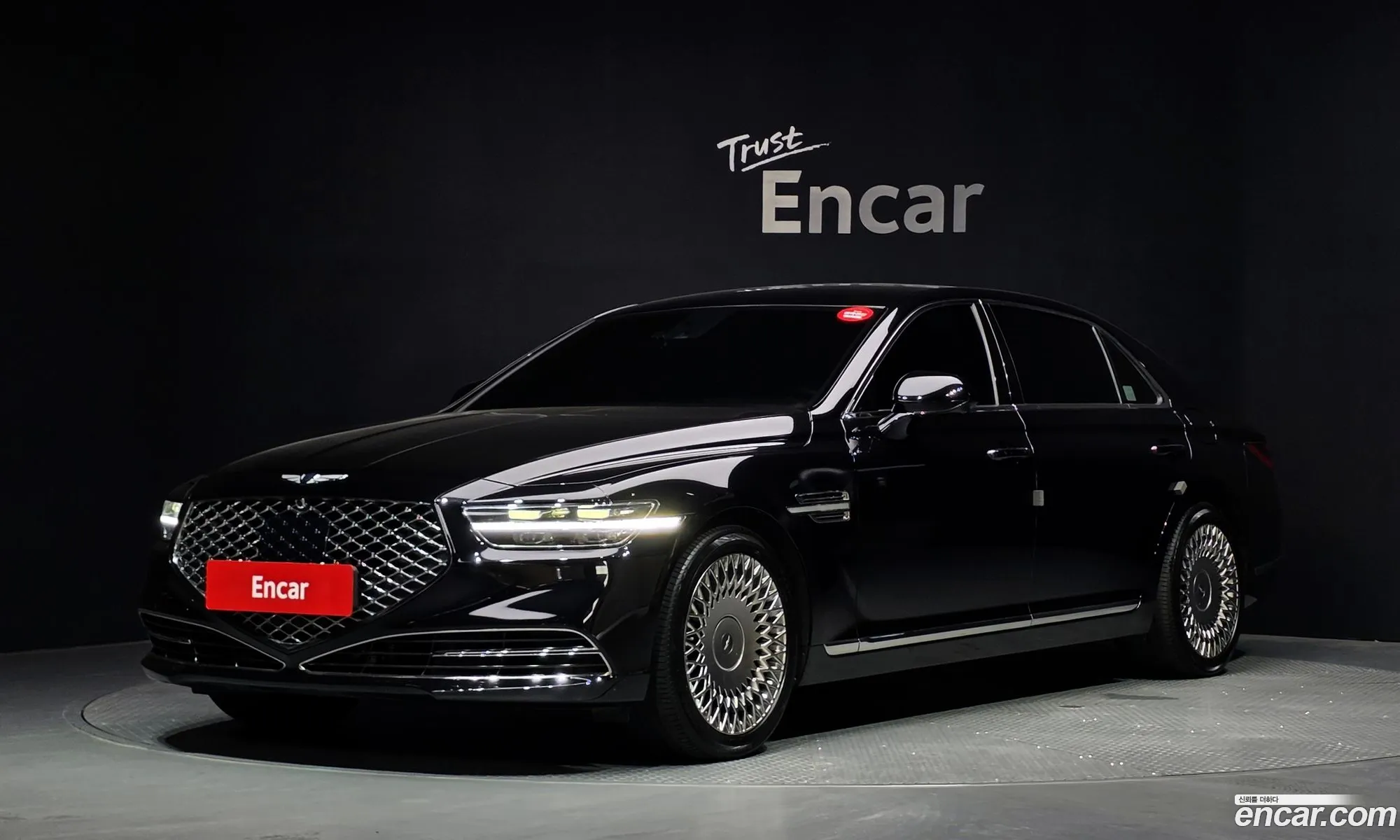 Genesis G90 2019 KMHG241DDKU076024 — 3