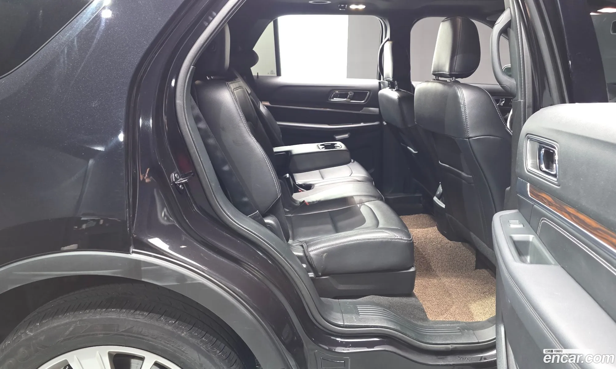 Ford Explorer 2019 1FM5K8FH6KGA56008 — 28
