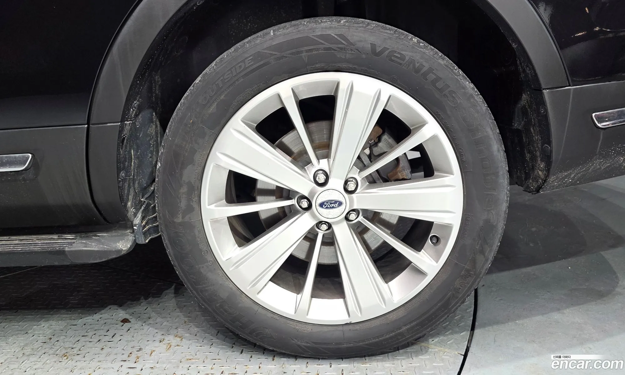 Ford Explorer 2019 1FM5K8FH6KGA56008 — 18