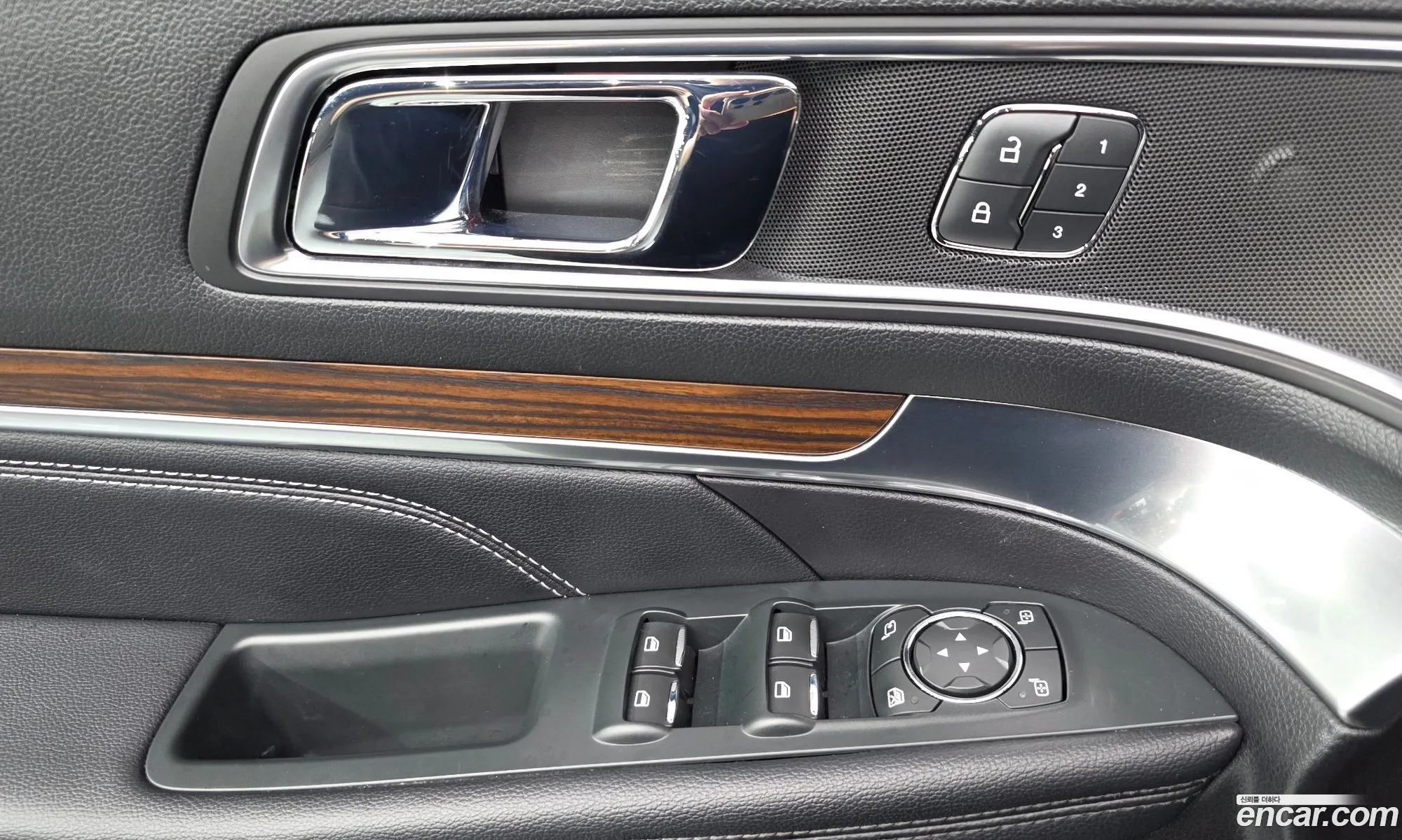 Ford Explorer 2019 1FM5K8FH6KGA56008 — 3