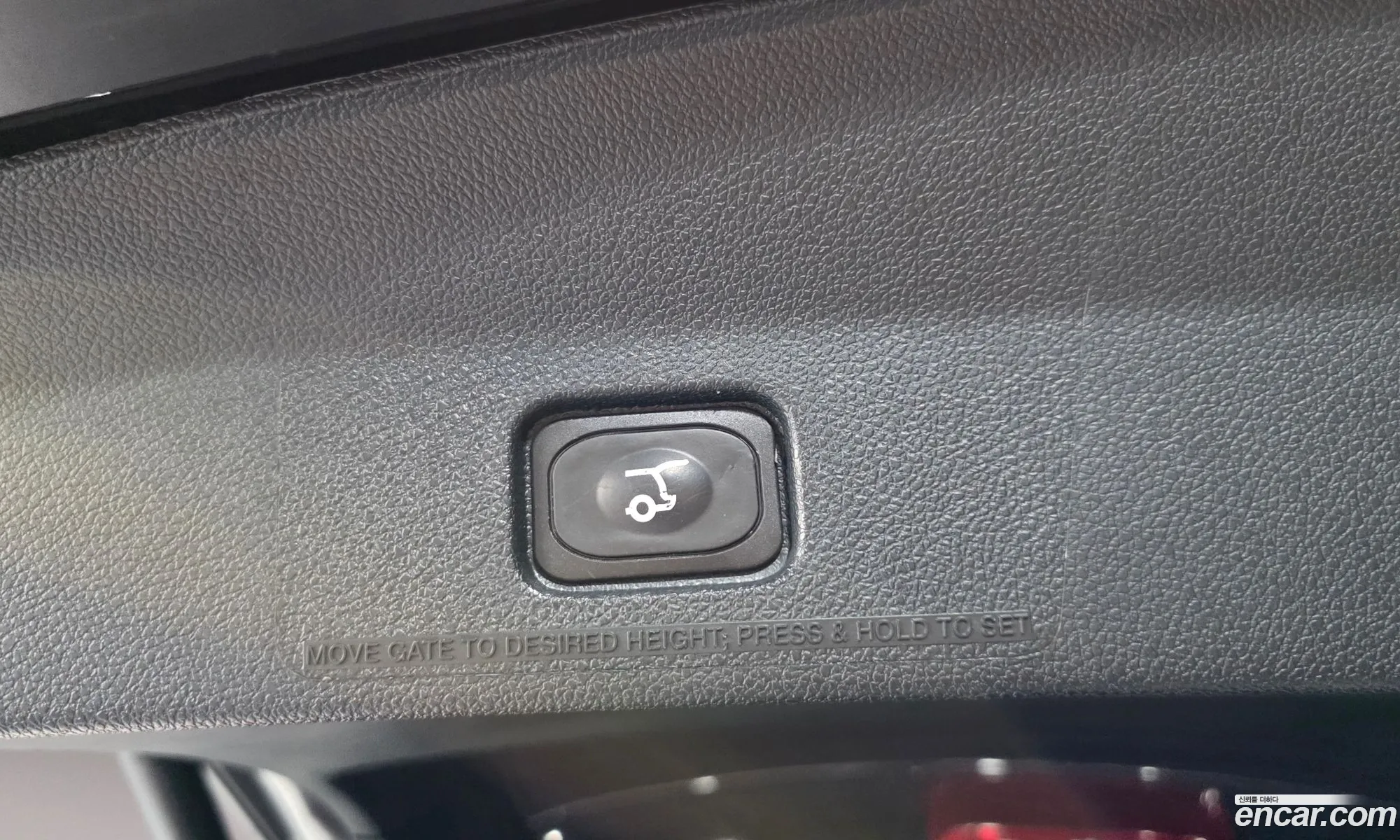 Ford Explorer 2019 1FM5K8FH6KGA56008 — 9