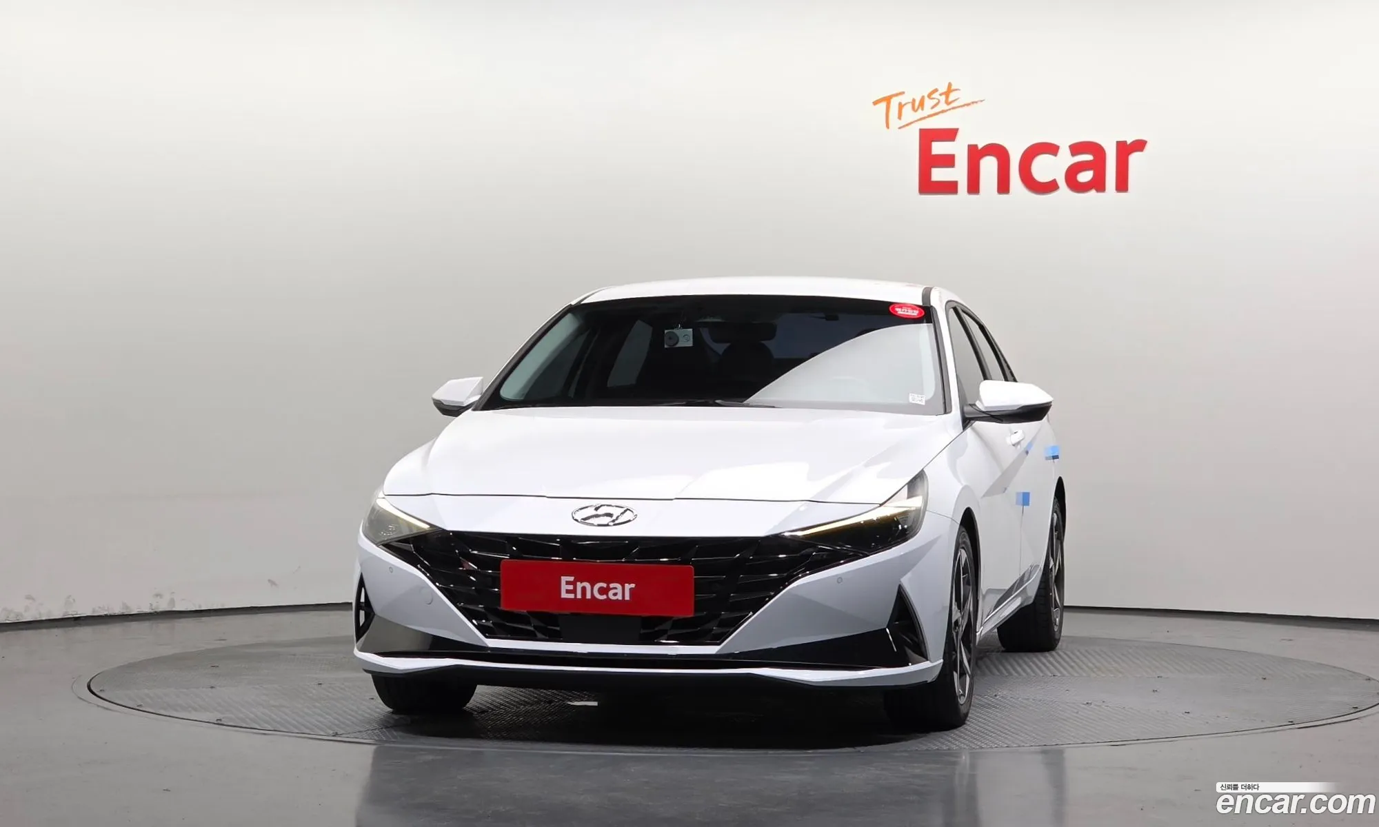 Hyundai Elantra Hybrid 2022 — 4
