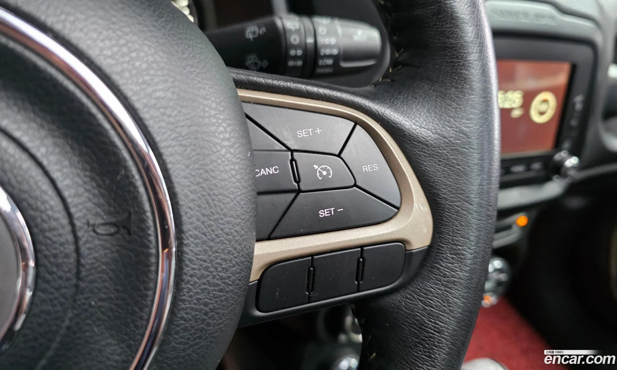 Jeep Renegade 2017 1C4BU0000HPF46665 — 29