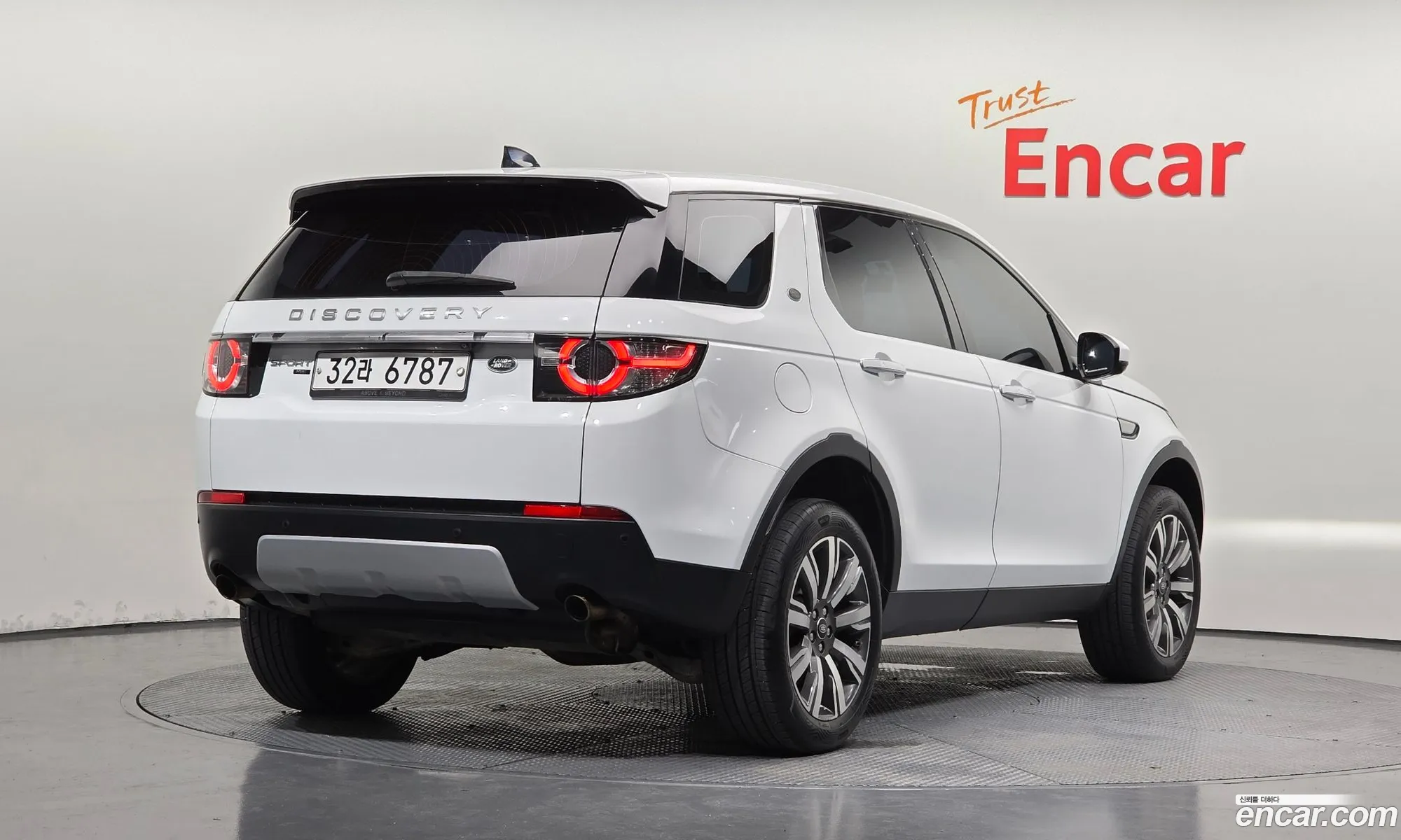 Land Rover Discovery Sport 2018 — 16