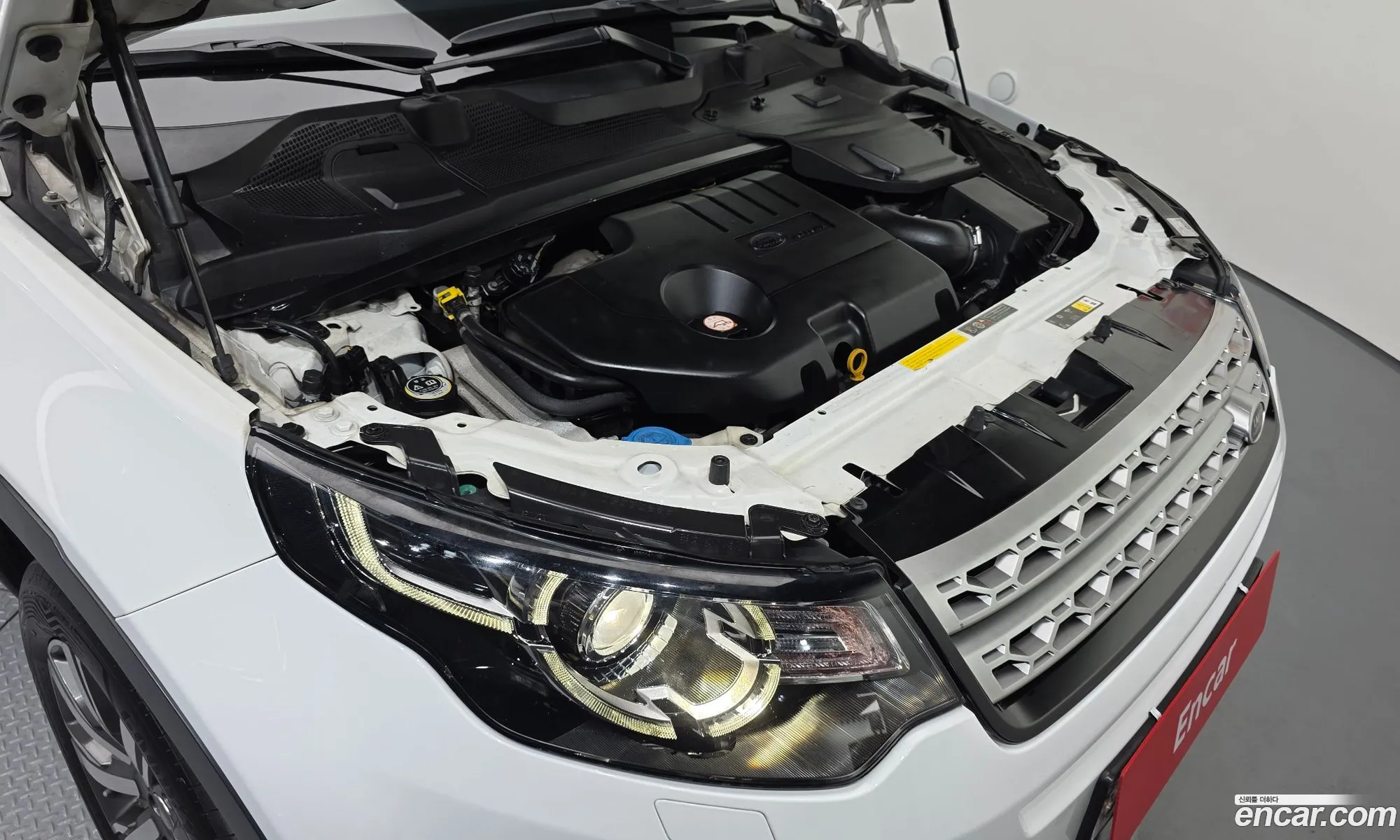 Land Rover Discovery Sport 2018 — 33