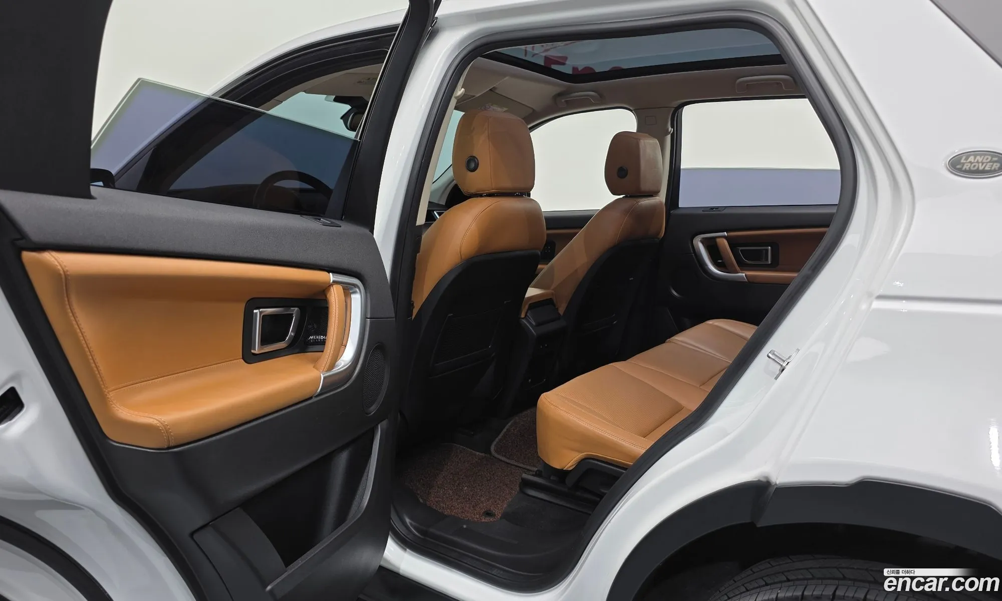 Land Rover Discovery Sport 2018 — 23