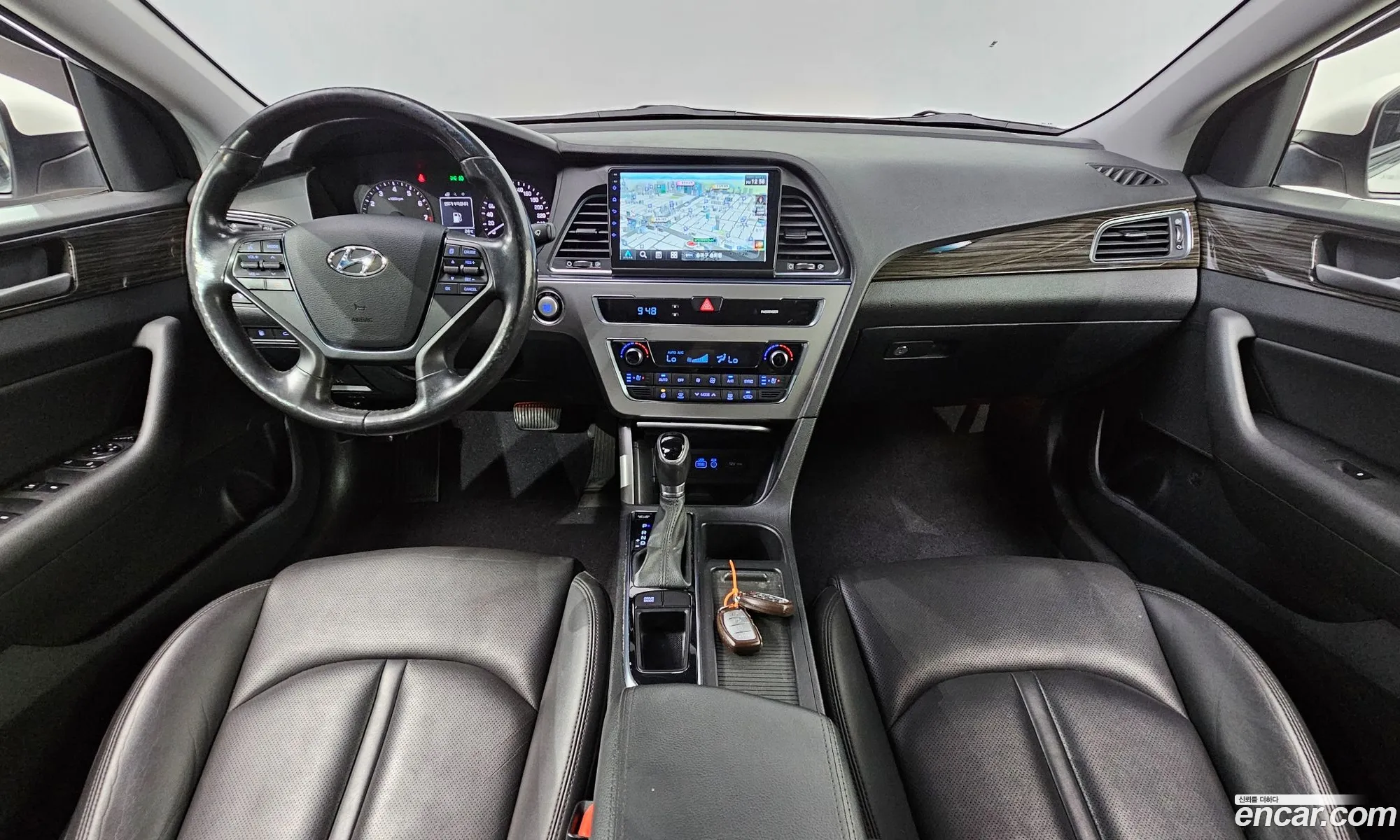 Hyundai LF Sonata 2014 KMHE341CBFA003498 — 4