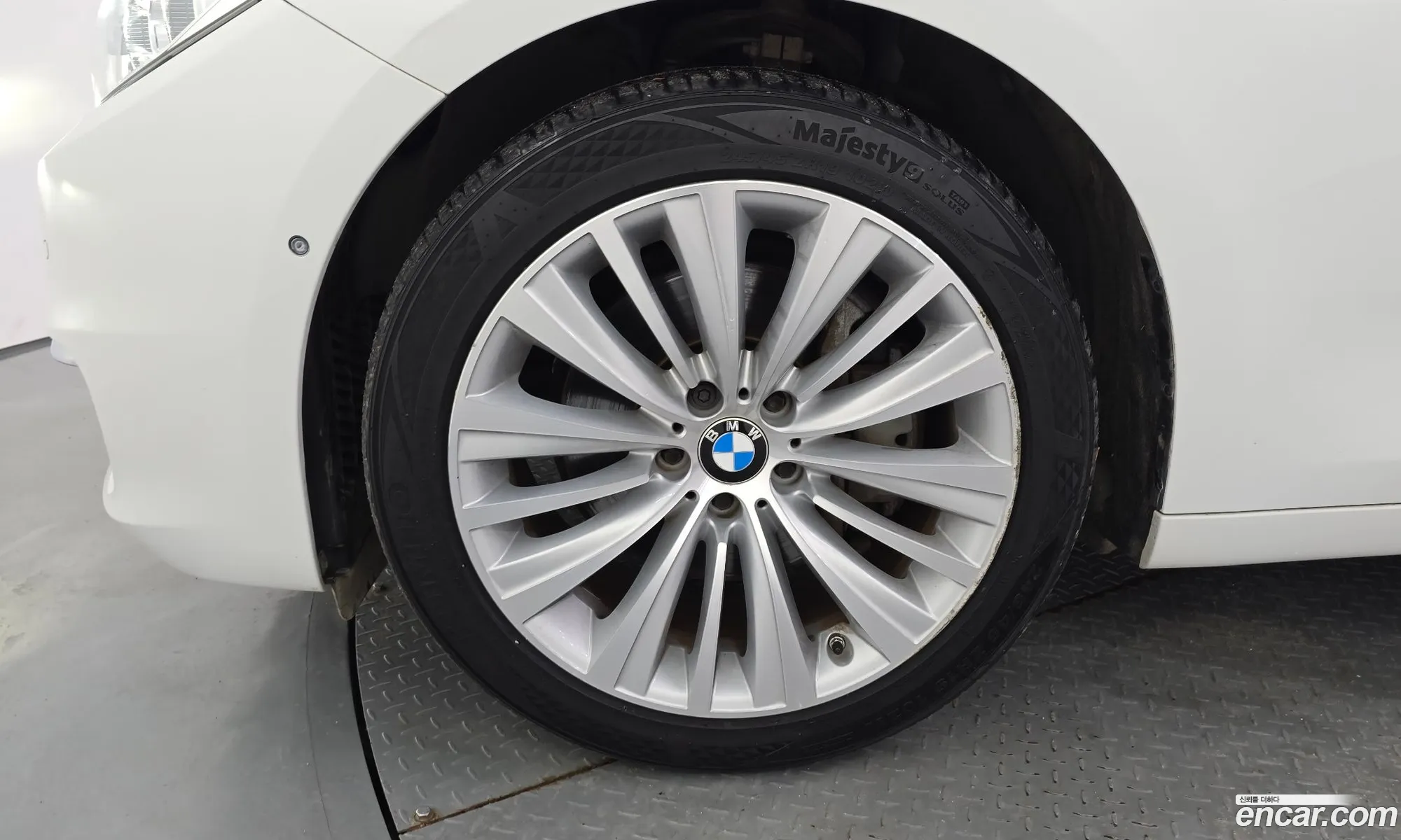 BMW 5 Series GT 2016 WBA5N2102GG267205 — 18