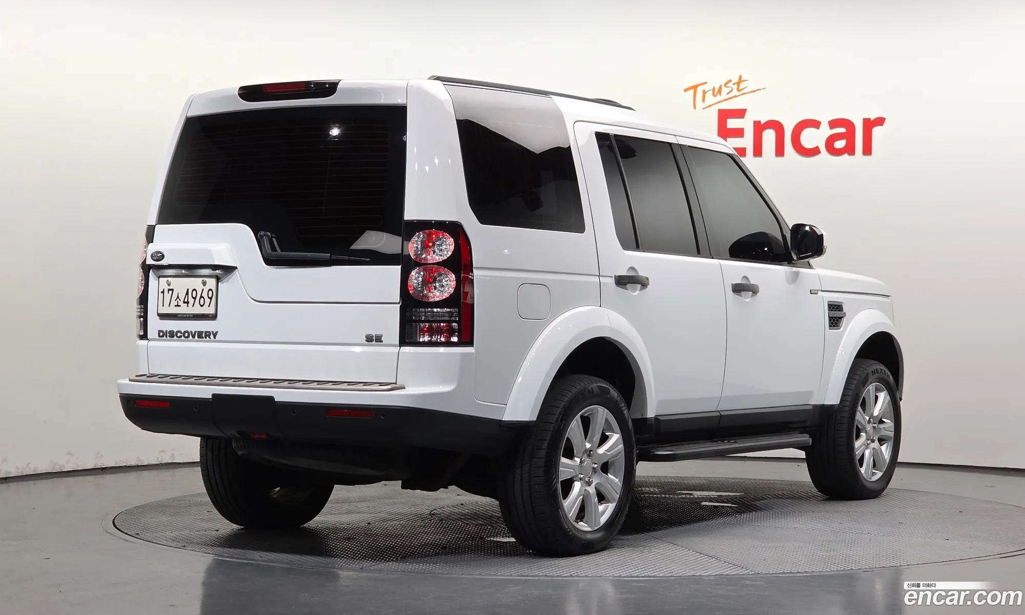 Land Rover Discovery 4 2015 SALLAAAG6FA767804 — 18