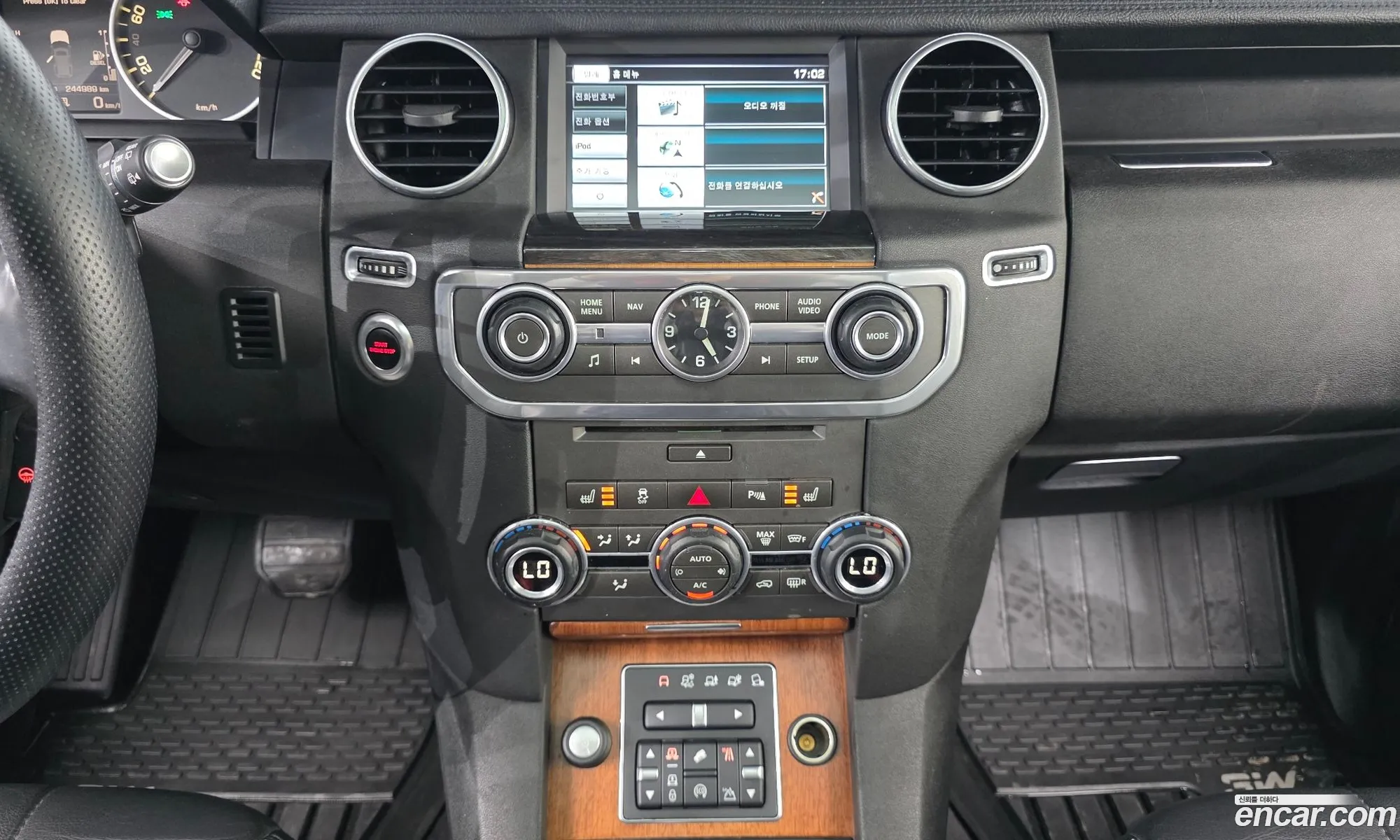 Land Rover Discovery 4