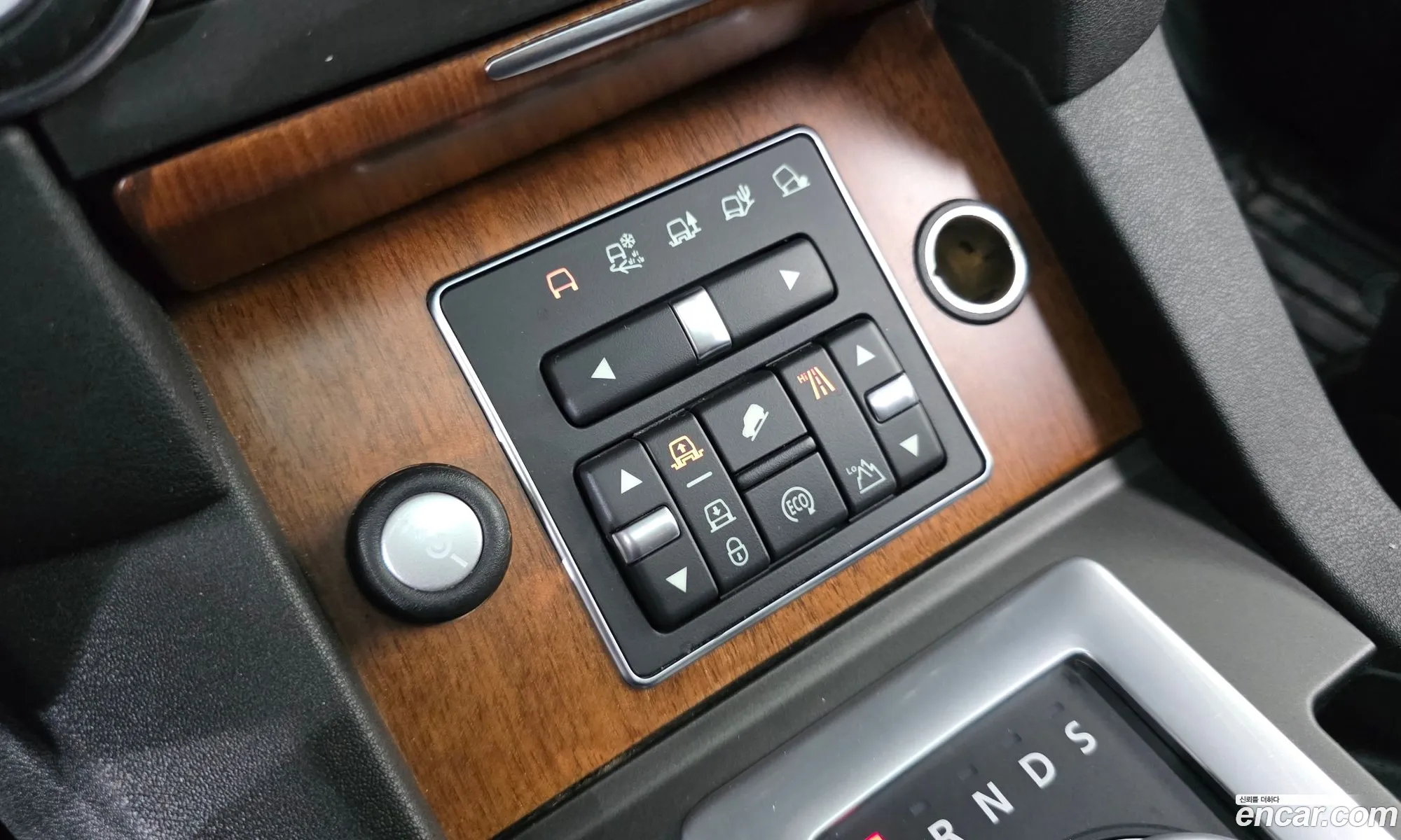 Land Rover Discovery 4 2015 SALLAAAG6FA767804 — 17