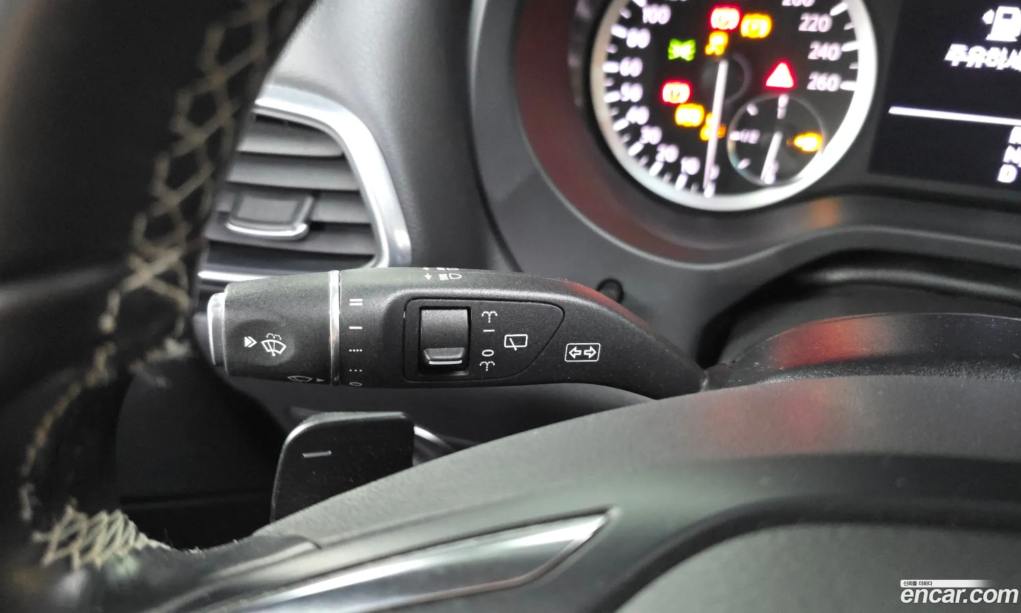 Infiniti Q30 2017 SJKCH53E7HA051637 — 28