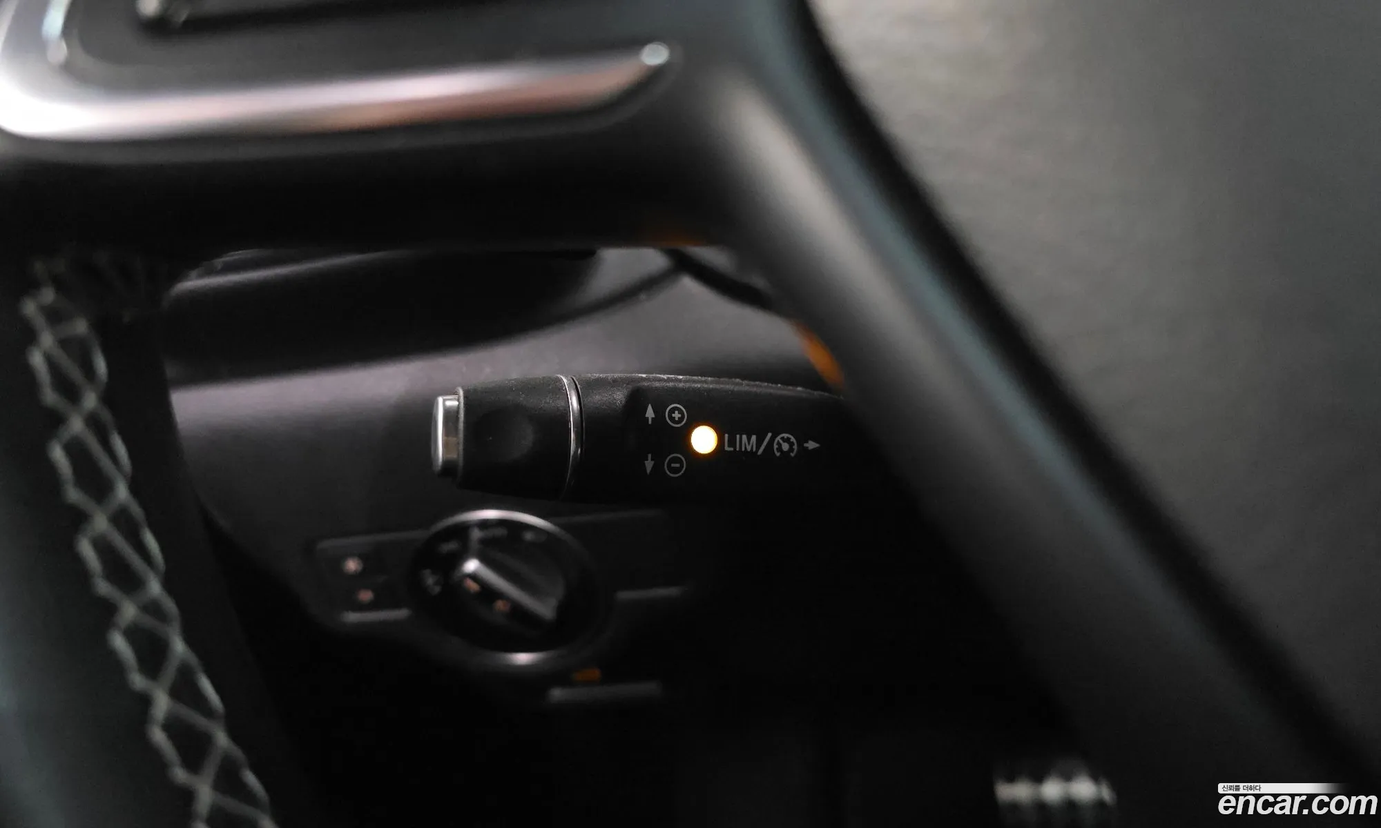 Infiniti Q30 2017 SJKCH53E7HA051637 — 12