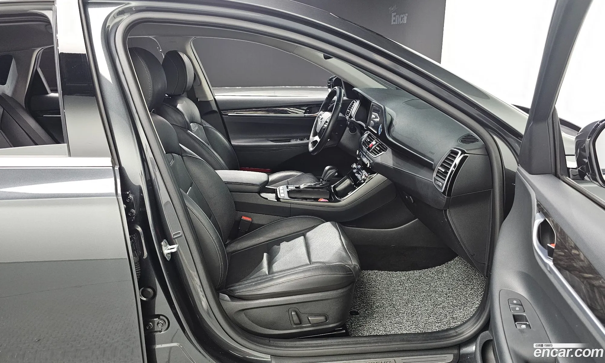 Hyundai Grandeur IG 2019 — 29