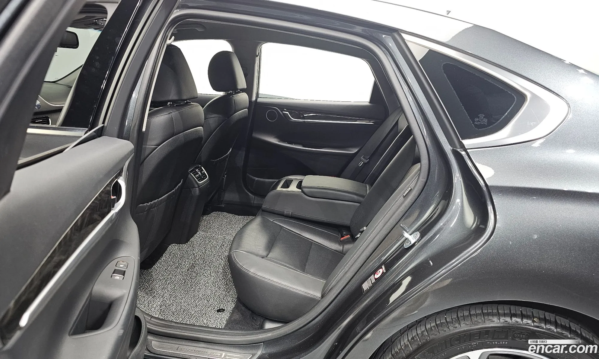 Hyundai Grandeur IG 2019 — 16