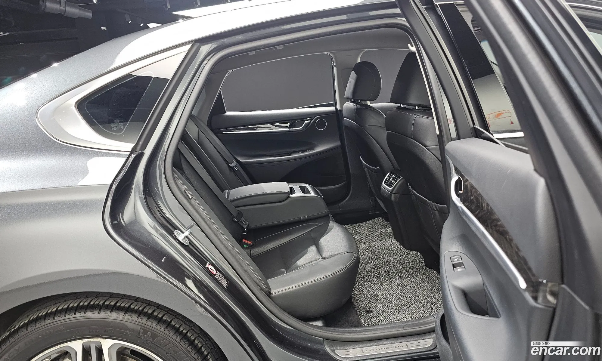 Hyundai Grandeur IG 2019 — 3