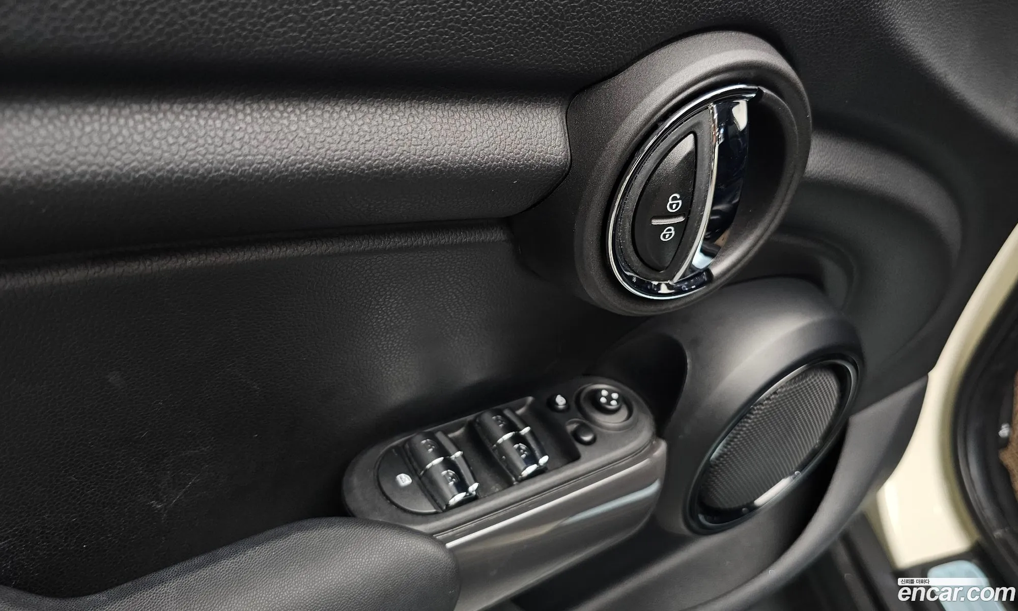 Mini Cooper 2020 WMWXV7102M2N30954 — 18