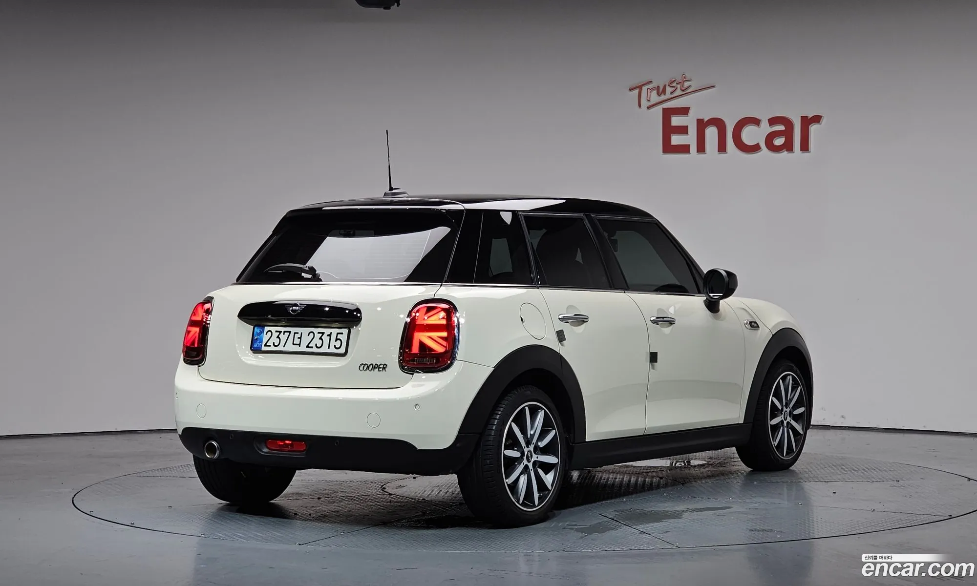 Mini Cooper 2020 WMWXV7102M2N30954 — 13
