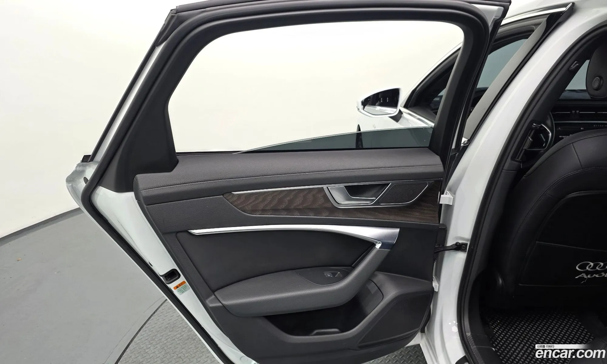 Audi A6 2022 WAUZZZF24NN040616 — 26