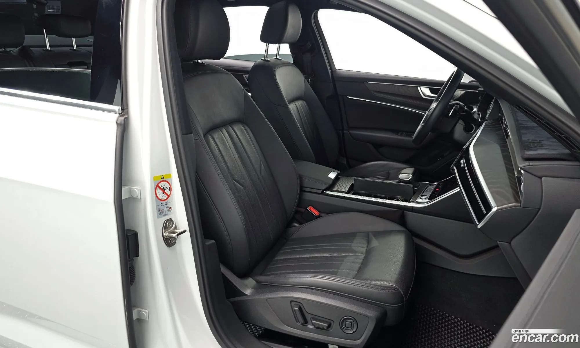 Audi A6 2022 WAUZZZF24NN040616 — 32