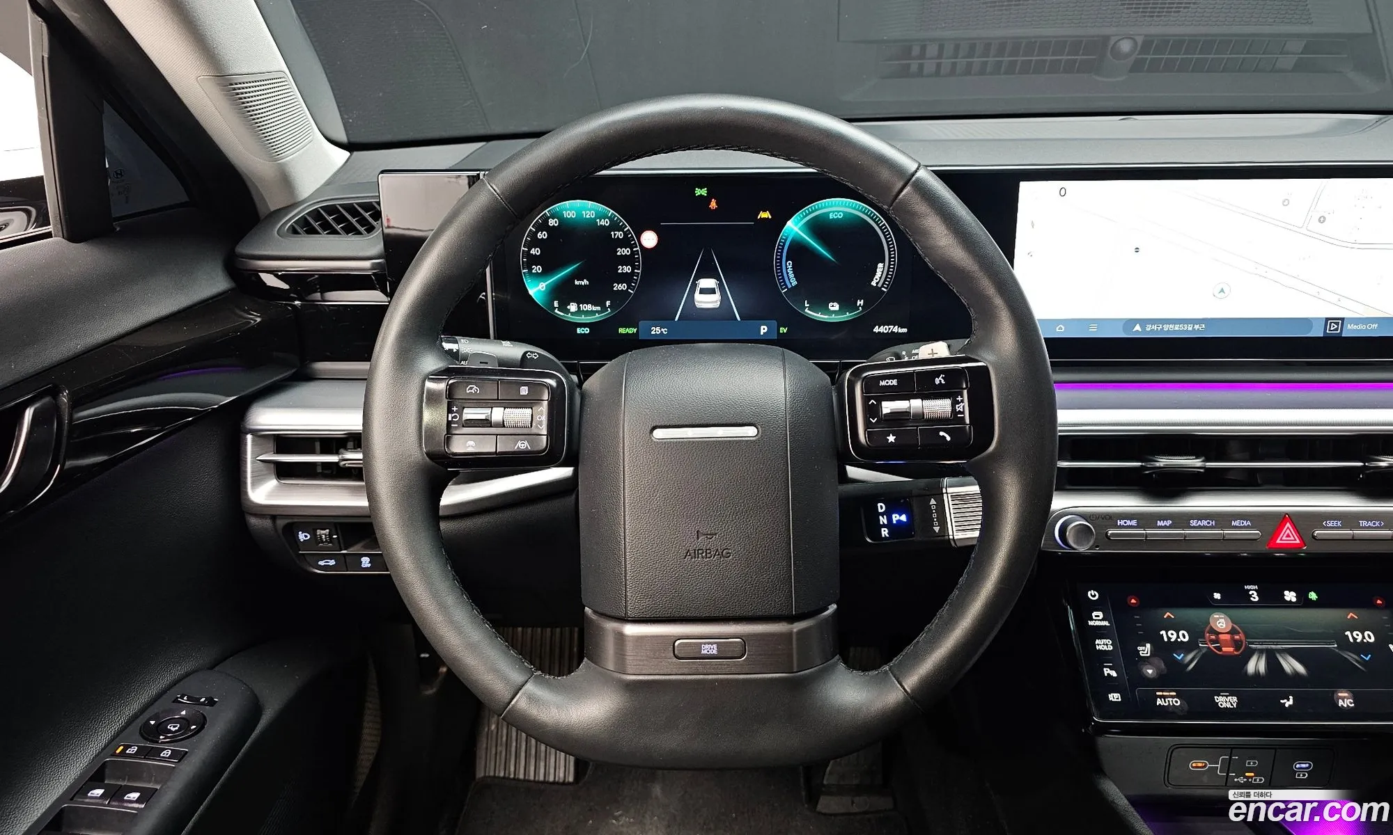 Hyundai Grandeur Hybrid 2024 — 32