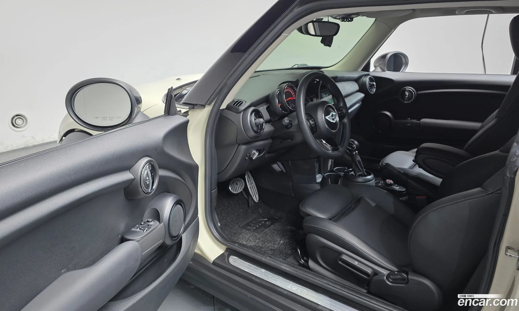 Mini Cooper 2018 WMWXP5102K2H39920 — 17