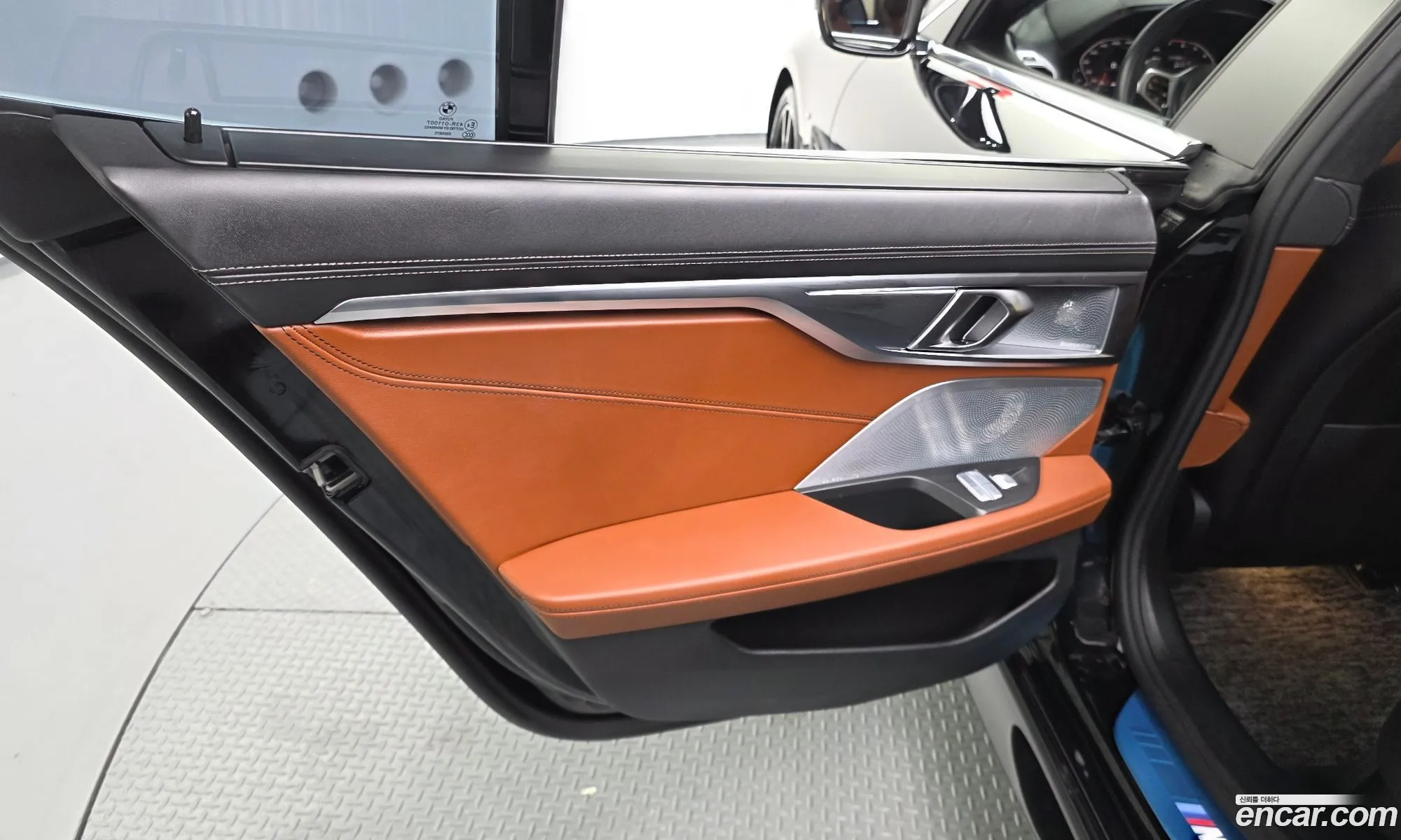 BMW 8 Series 2023 — 21