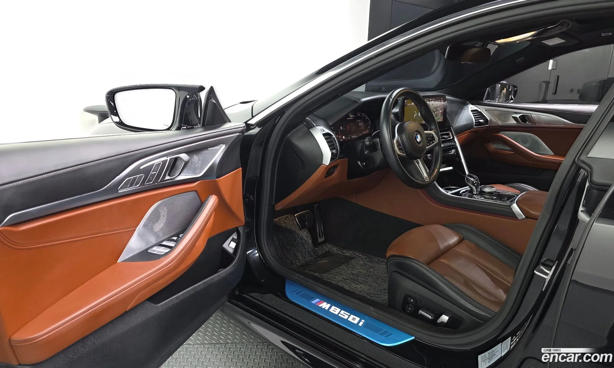 BMW 8 Series 2023 — 23