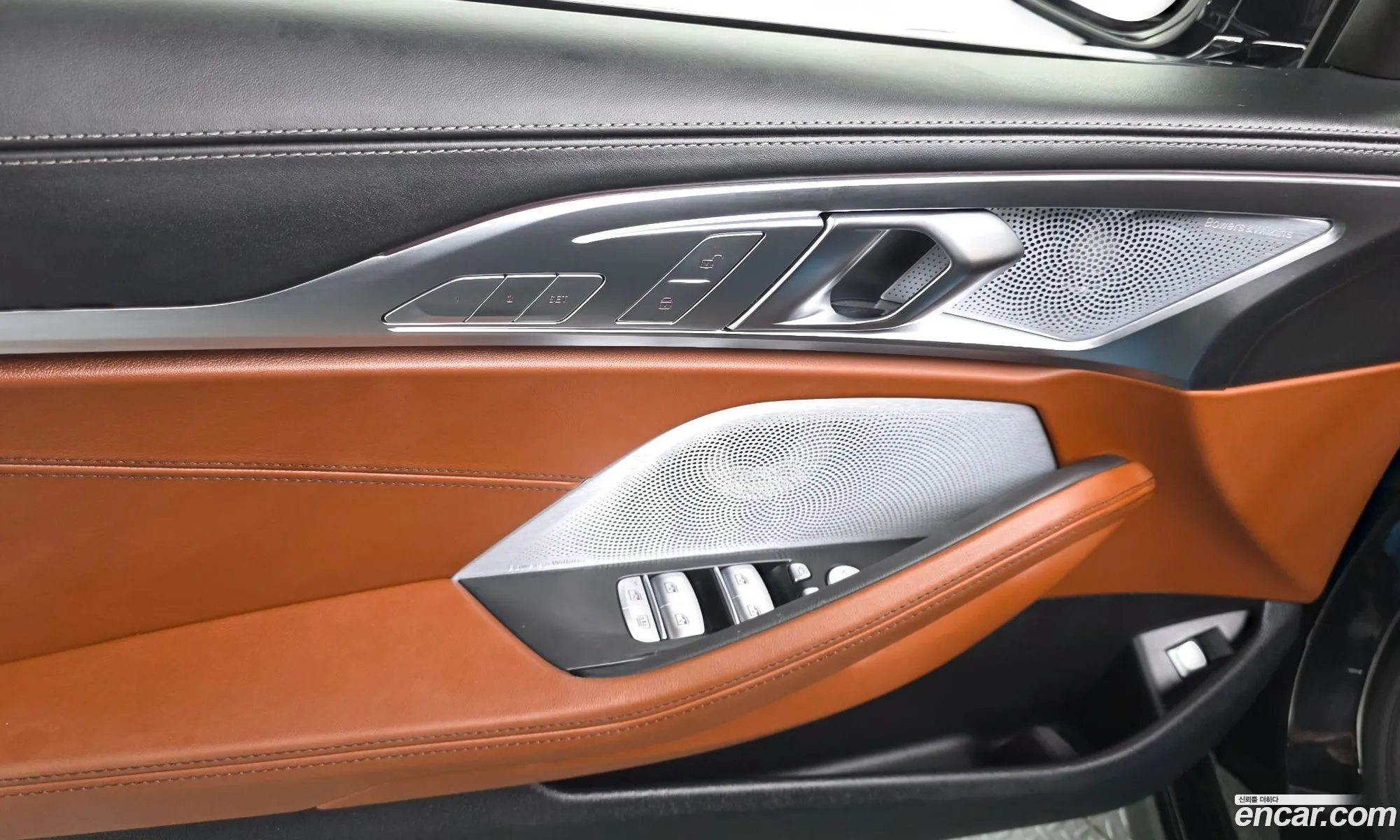 BMW 8 Series 2023 — 28