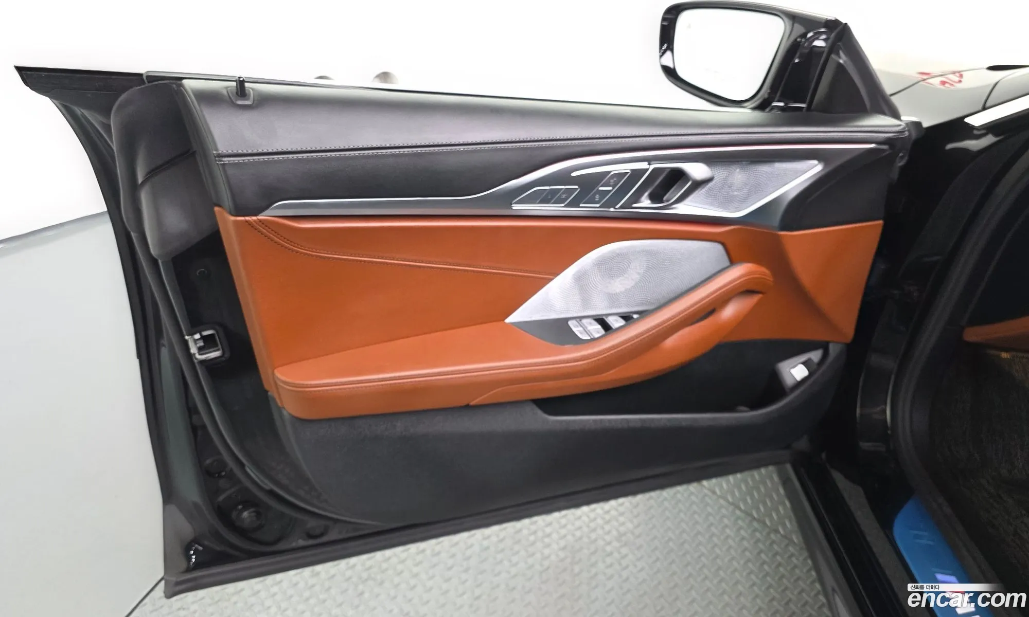 BMW 8 Series 2023 — 20