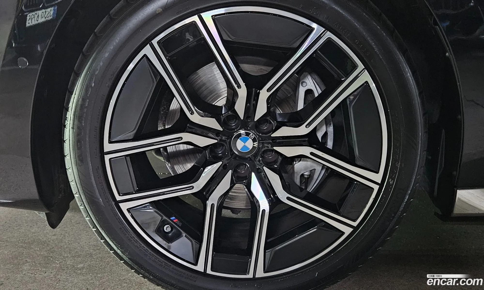 BMW 7 Series 2024 — 10