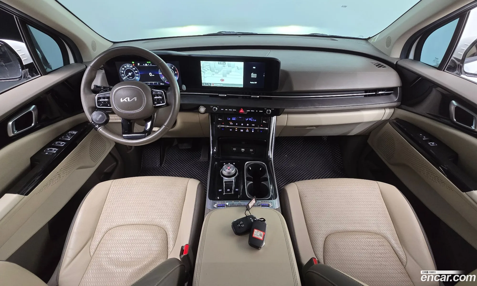 Kia Carnival 2023 KNANC81BBPS286458 — 4