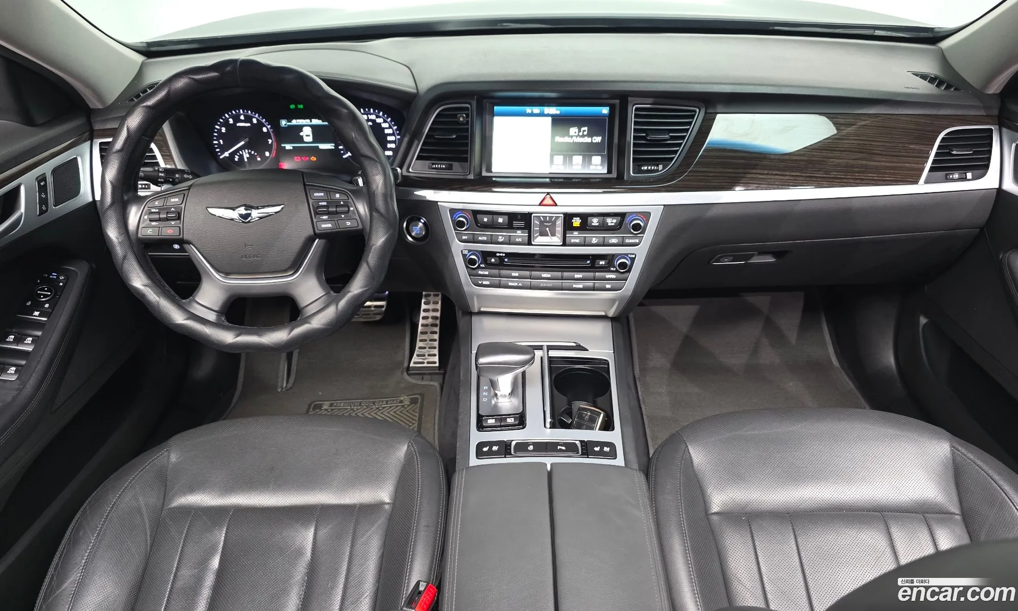 Genesis G80 2016 KMHGL41DBHU179484 — 4