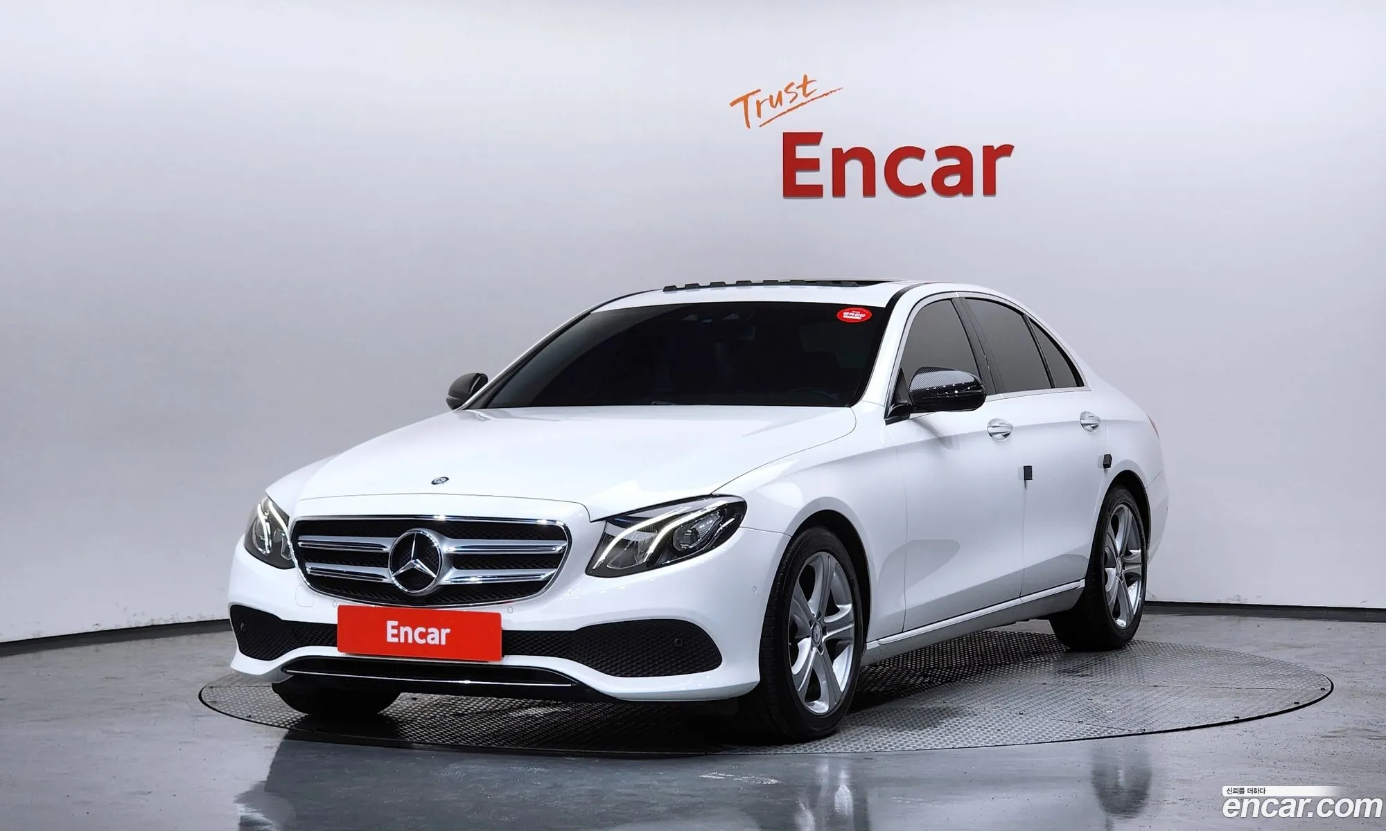 Mercedes-Benz E-Class W213 2017 WDDZF4CB2HA135020 — 3