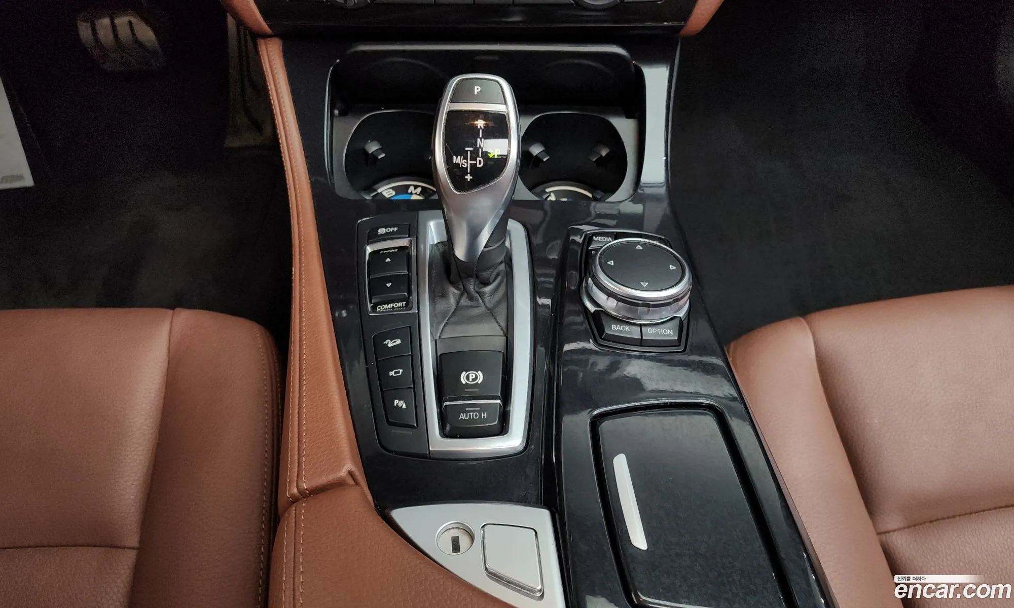 BMW 5 Series 2016 WBA5D3108GGV82664 — 16