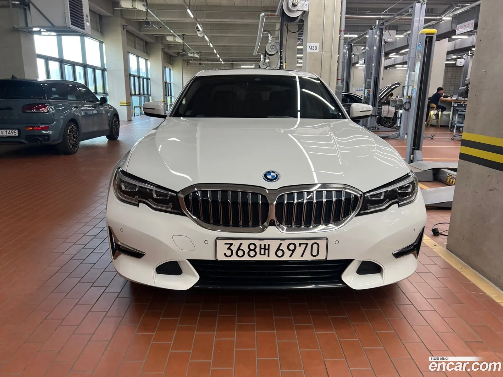BMW 3 Series 2021 — 3