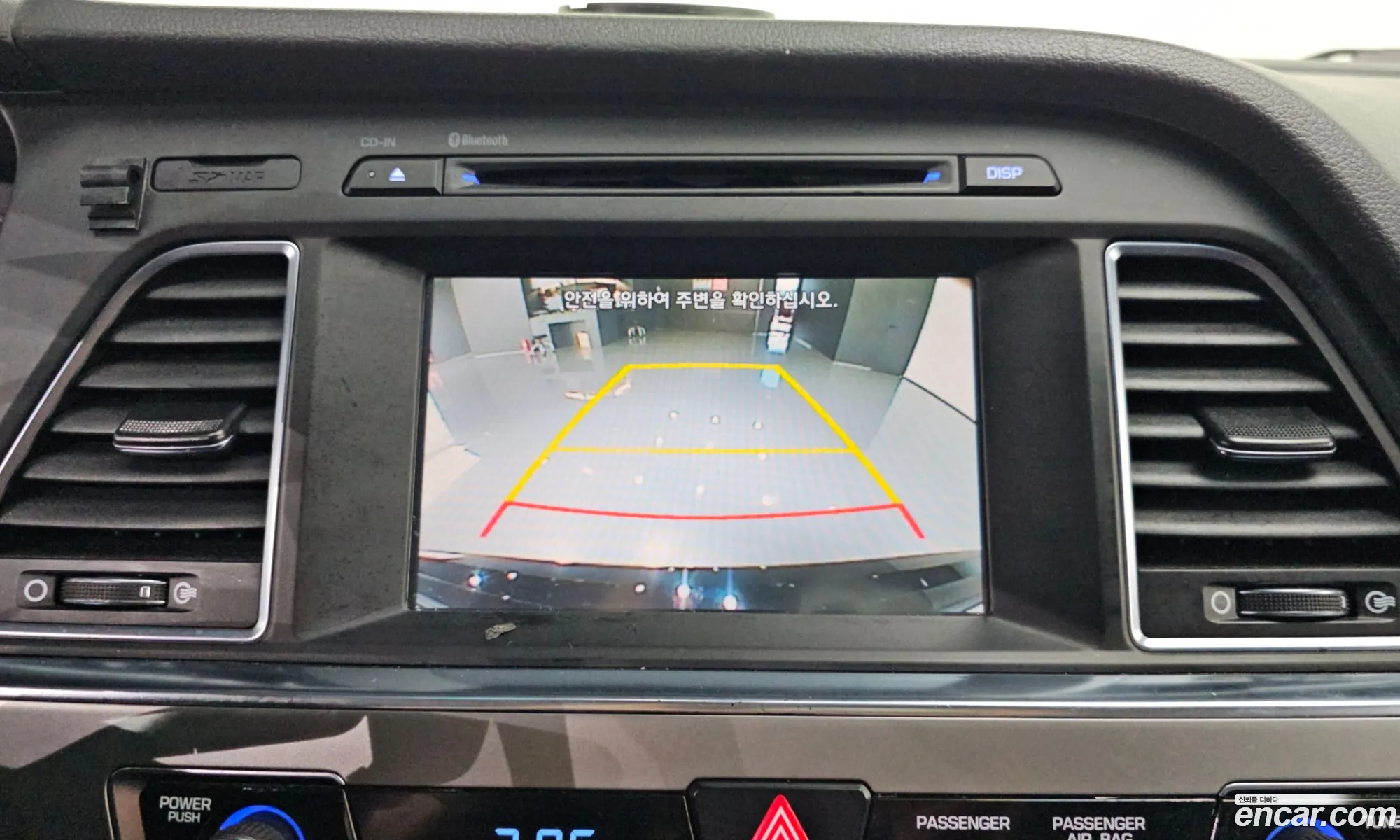 Hyundai LF Sonata 2016 — 28
