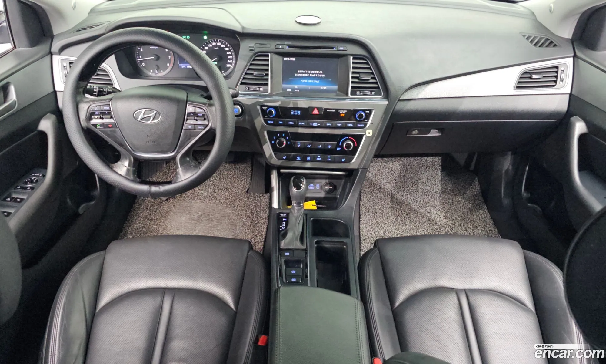 Hyundai LF Sonata 2016 — 24