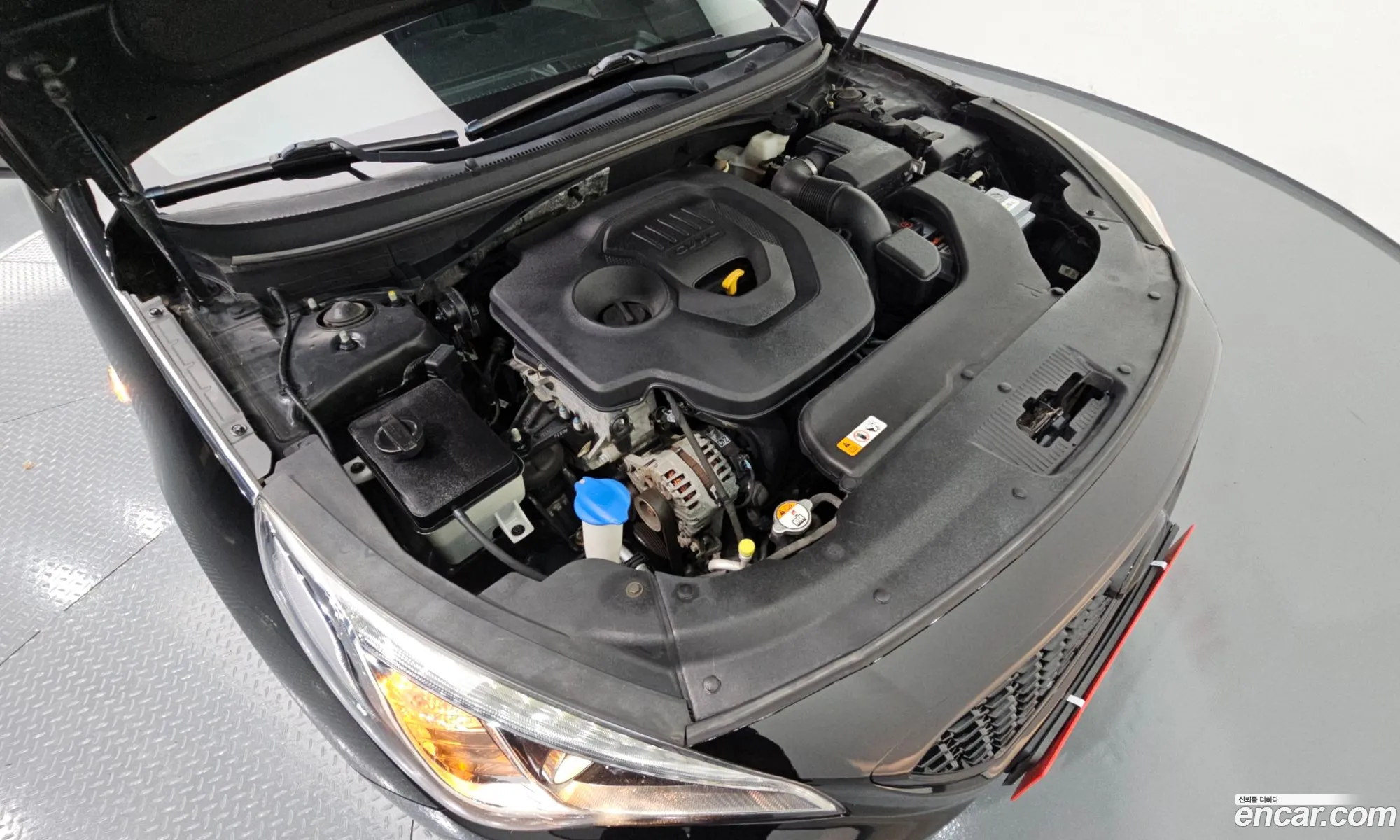 Hyundai LF Sonata 2016 — 23