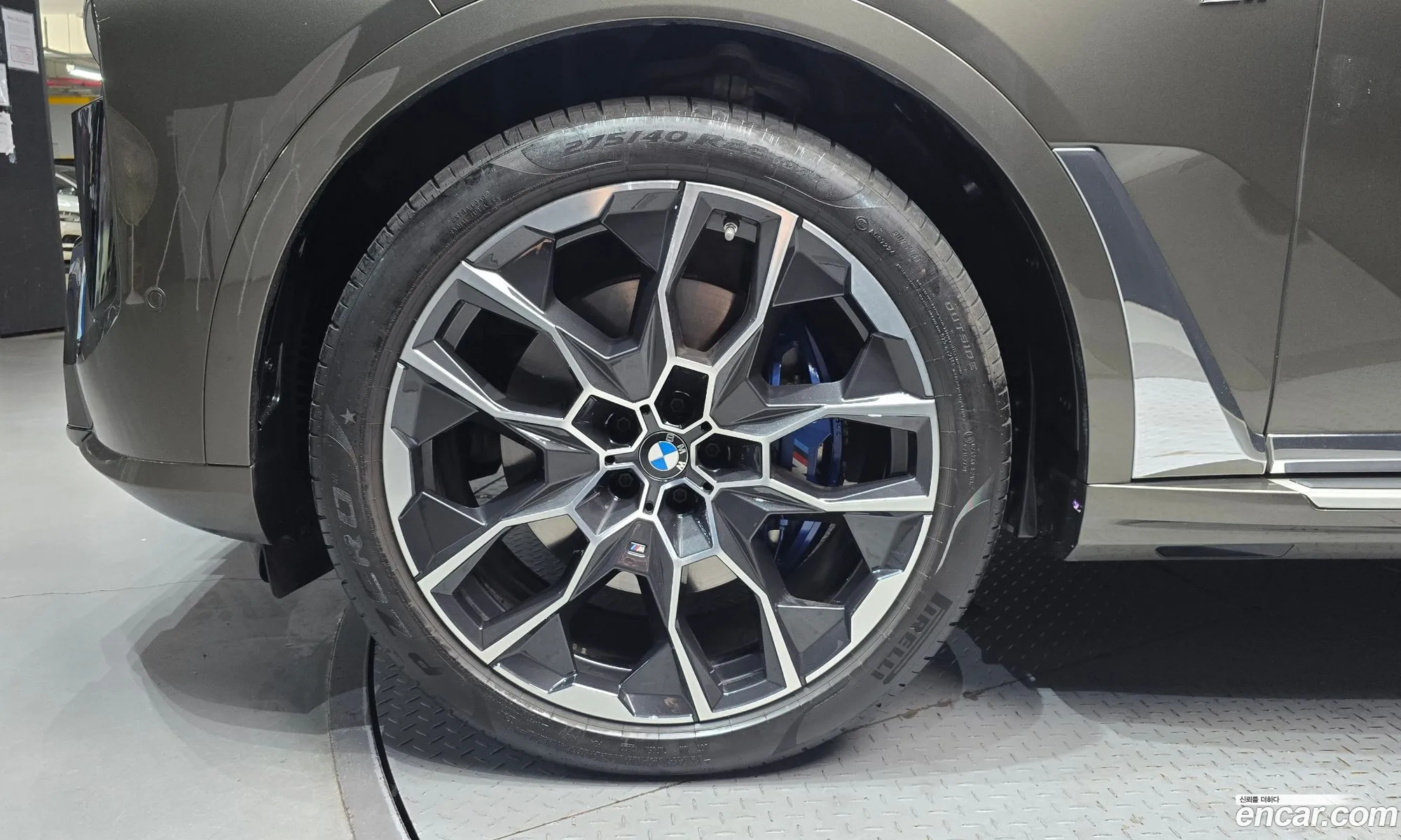 BMW X7 2023 — 5