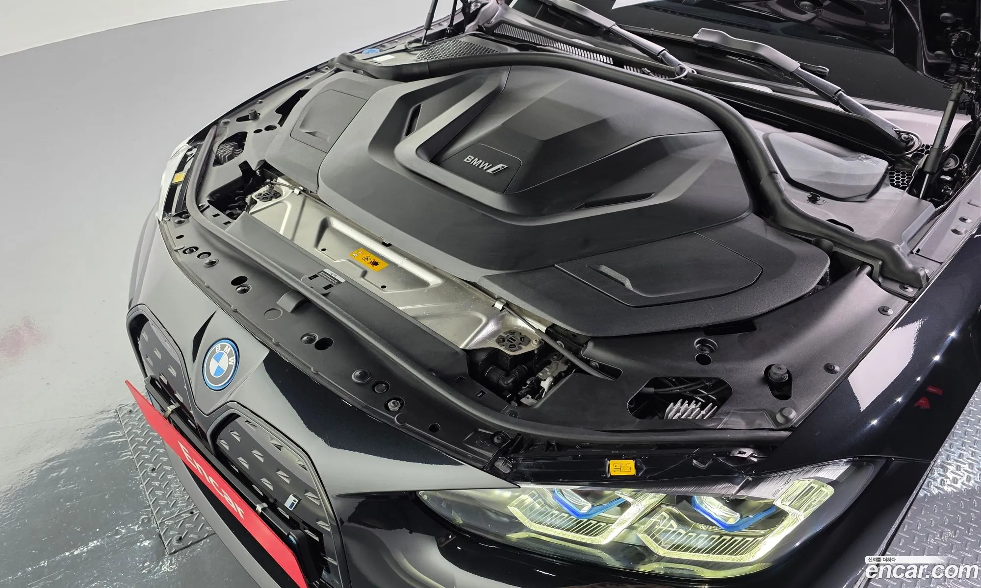 BMW i4 2022 WBY71AW03PFN73098 — 3