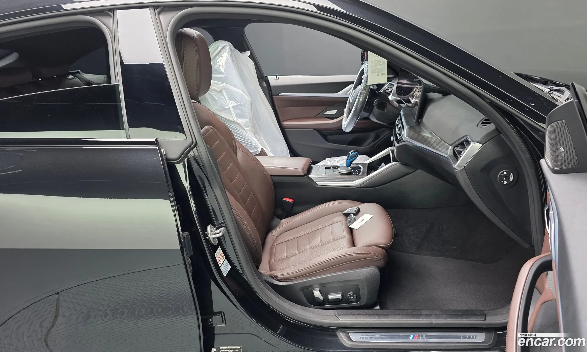 BMW i4 2022 WBY71AW03PFN73098 — 17