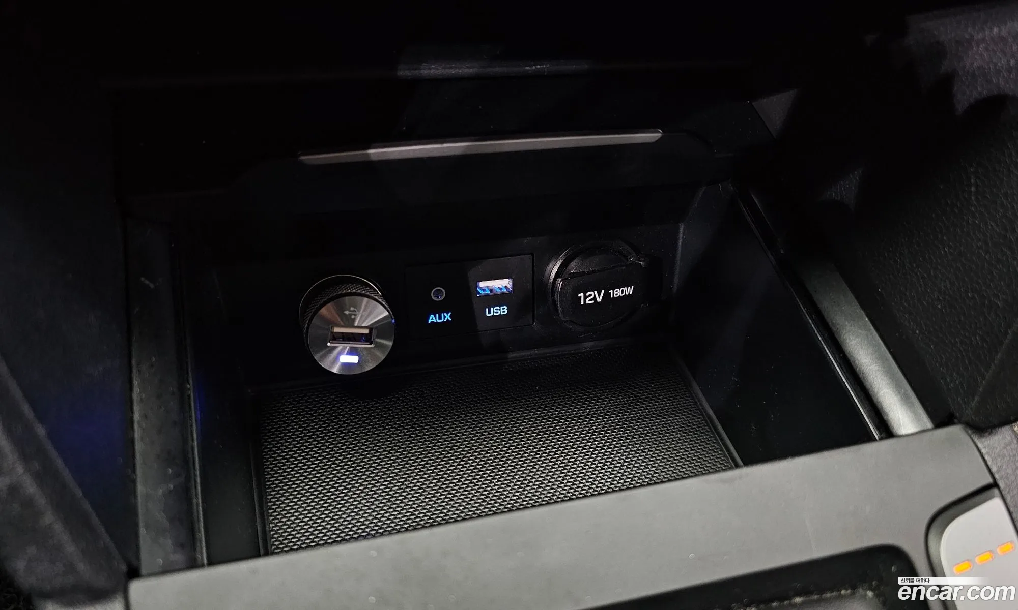 Hyundai Elantra AD 2018 — 14