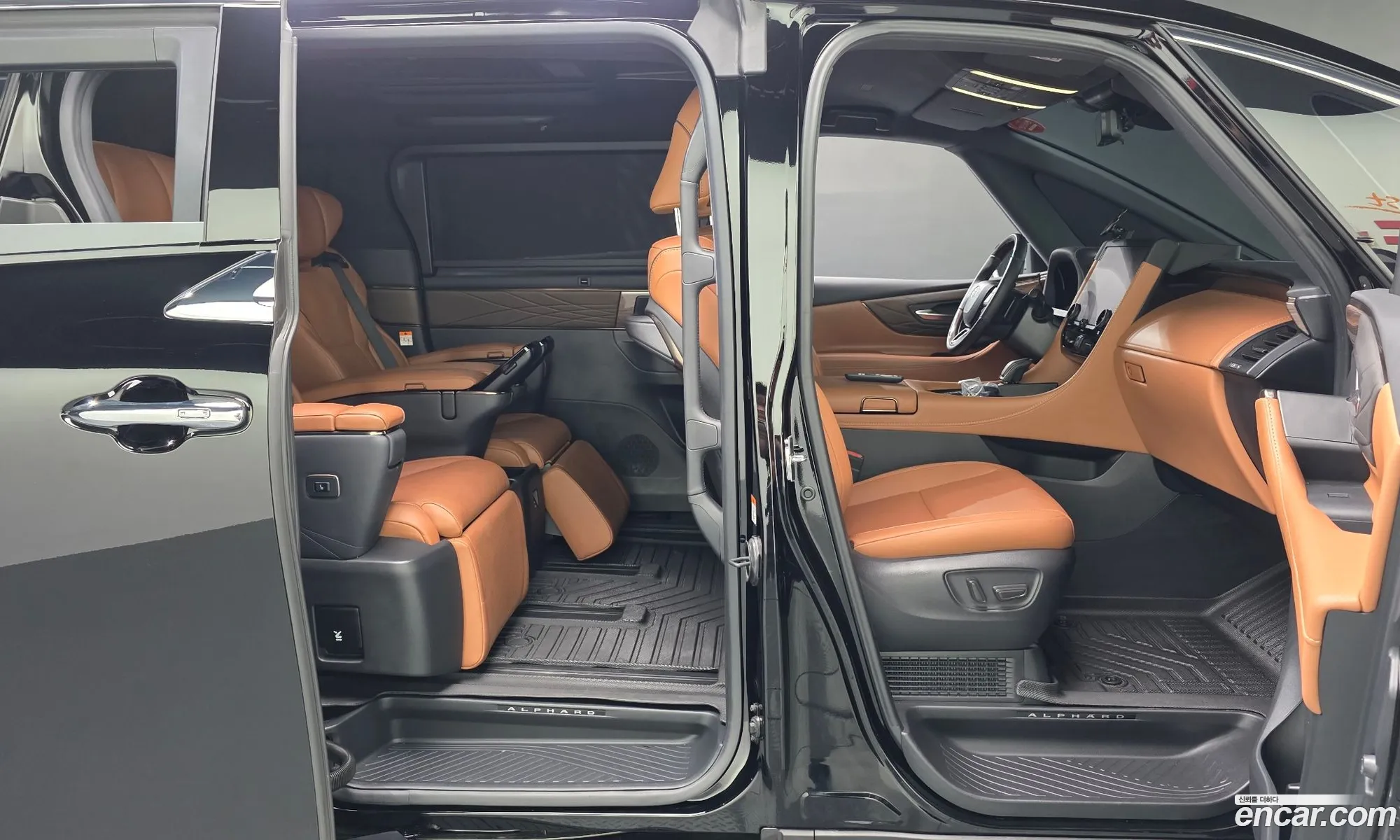 Toyota Alphard 2025 — 6
