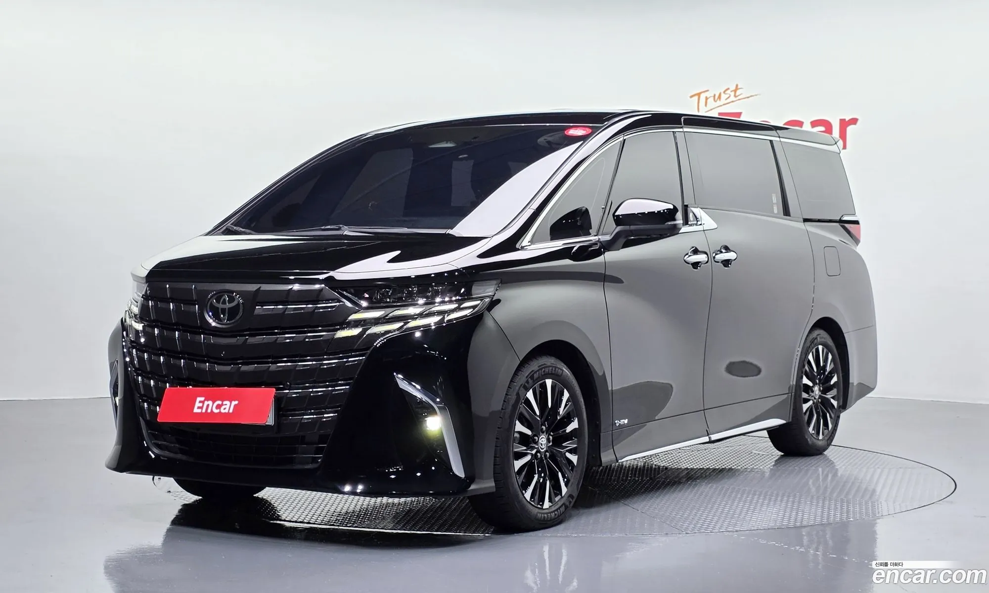 Toyota Alphard 2025 — 18