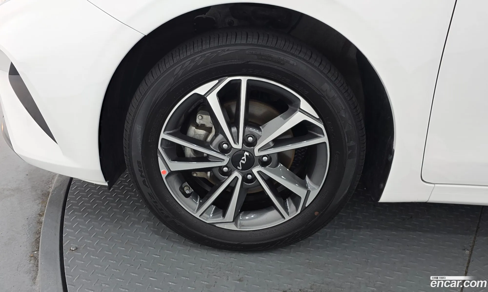 Kia K3 2023 — 15